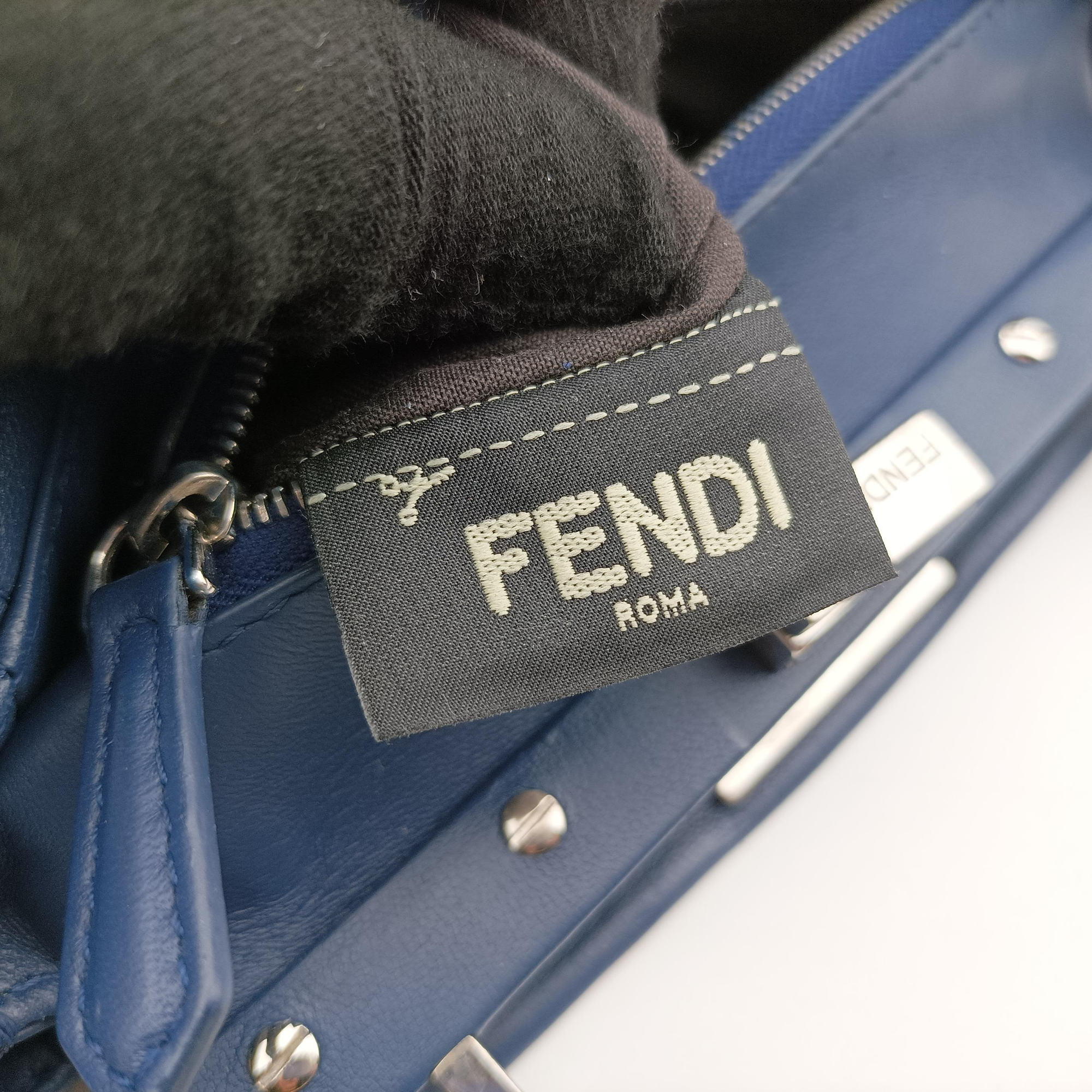 PEEKABOO mini Blue Leather 8BN244 8BN244-K4P-178-10429ピーカブー ミニ ブルー レザー 8BN244 8BN244-K4P-178-10429