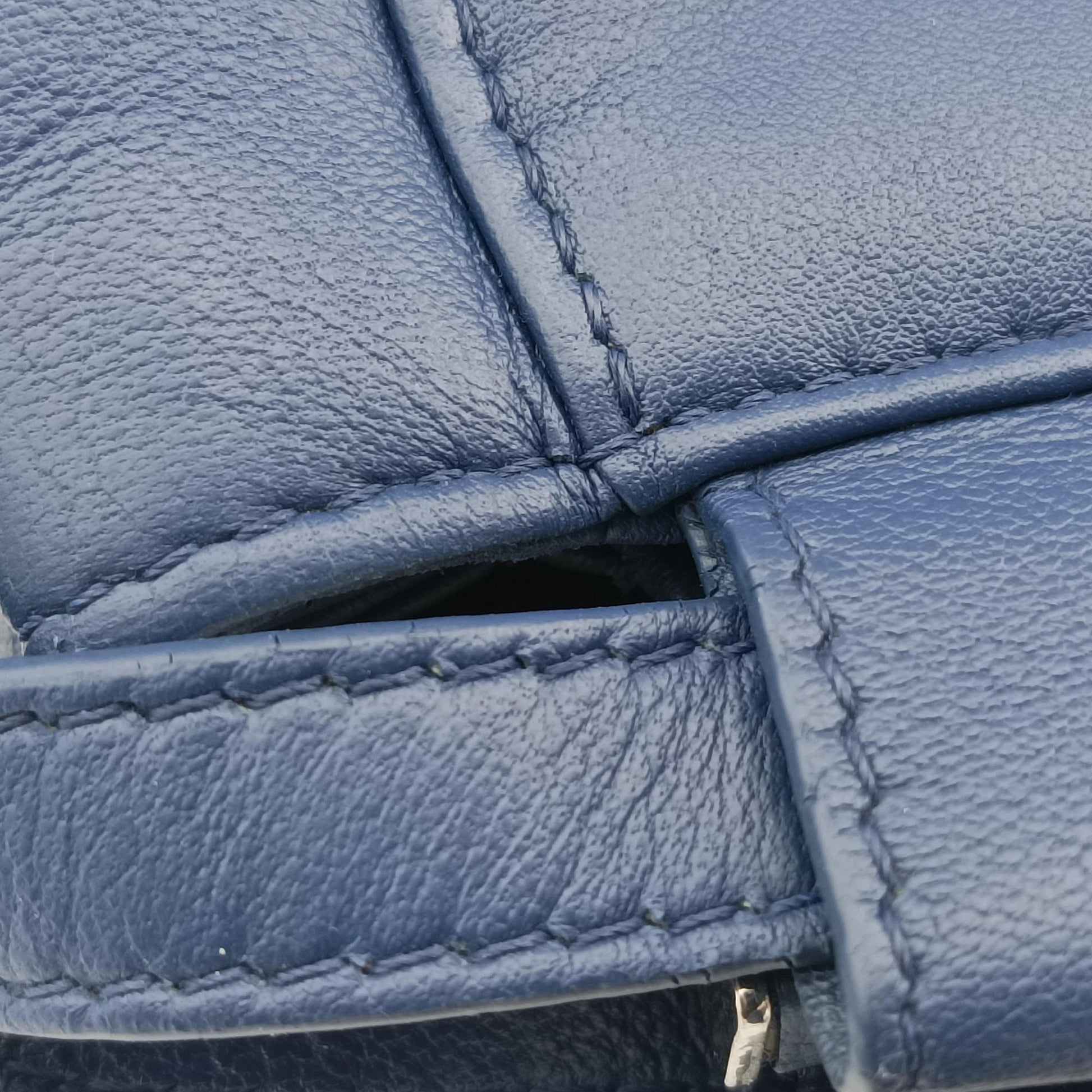 PEEKABOO mini Blue Leather 8BN244 8BN244-K4P-178-10429ピーカブー ミニ ブルー レザー 8BN244 8BN244-K4P-178-10429