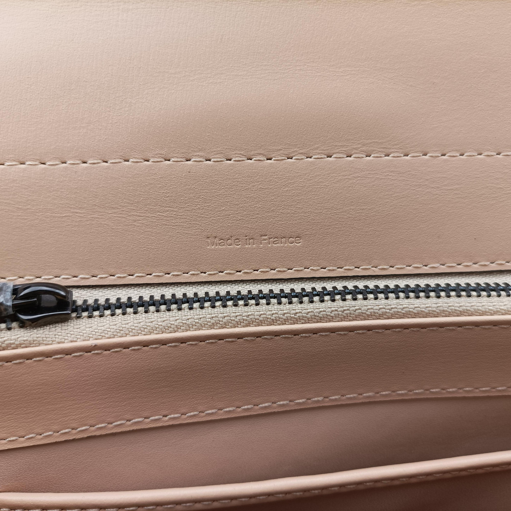 Brillant Beige Leather FO4Hブリリアント ベージュ レザー FO4H