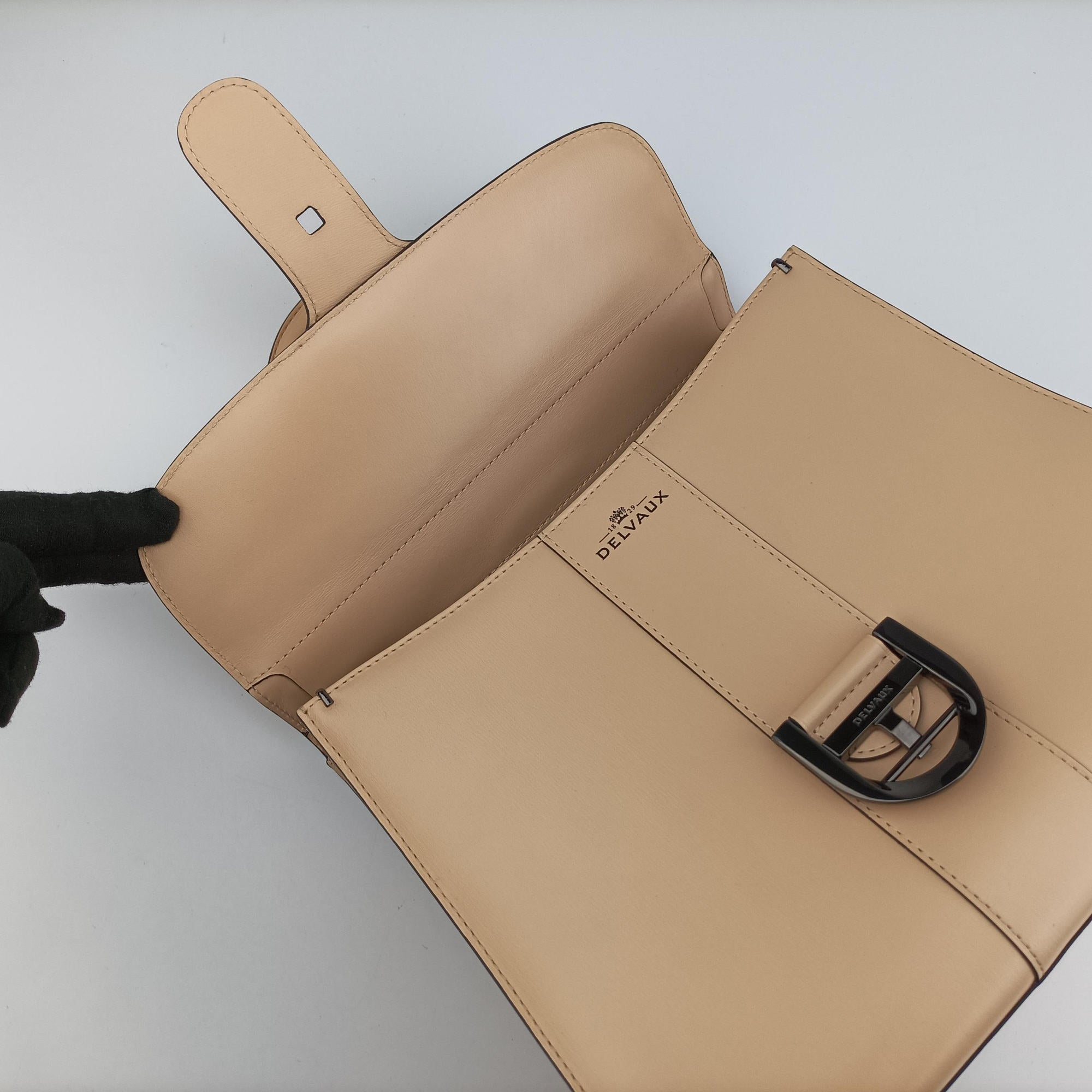 Brillant Beige Leather FO4Hブリリアント ベージュ レザー FO4H