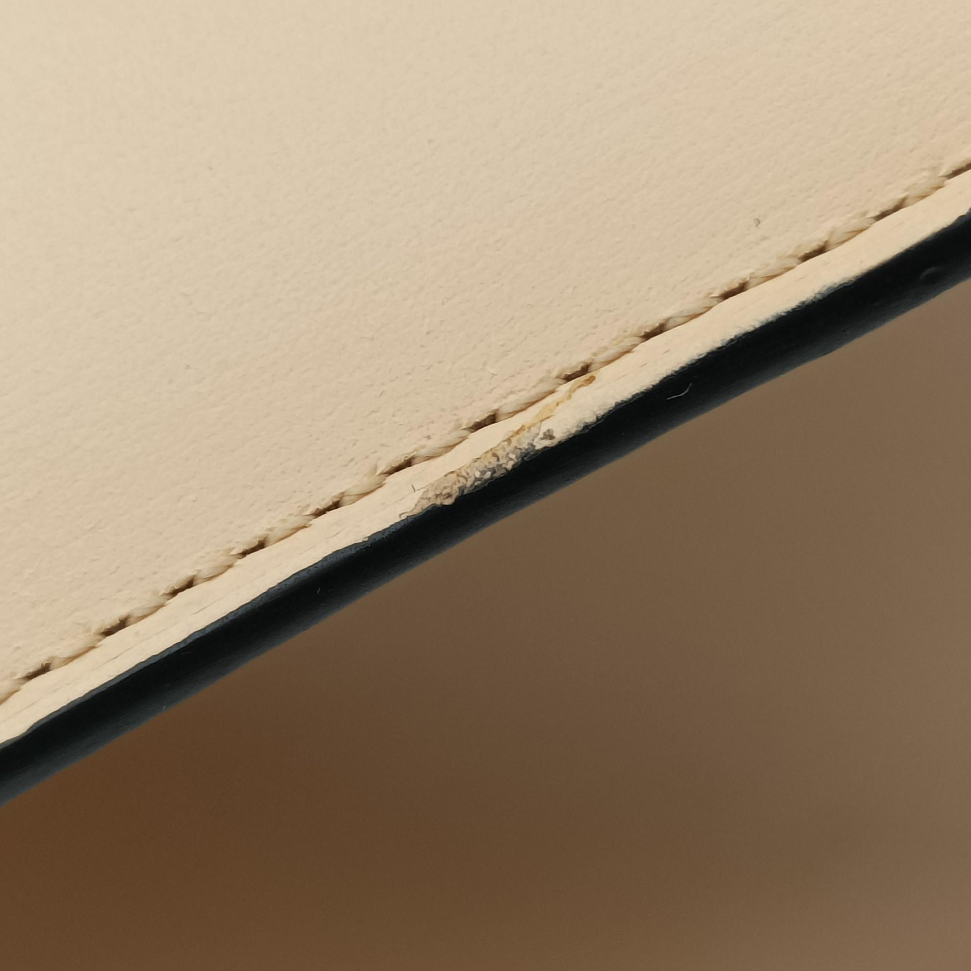 Brillant Beige Leather FO4Hブリリアント ベージュ レザー FO4H