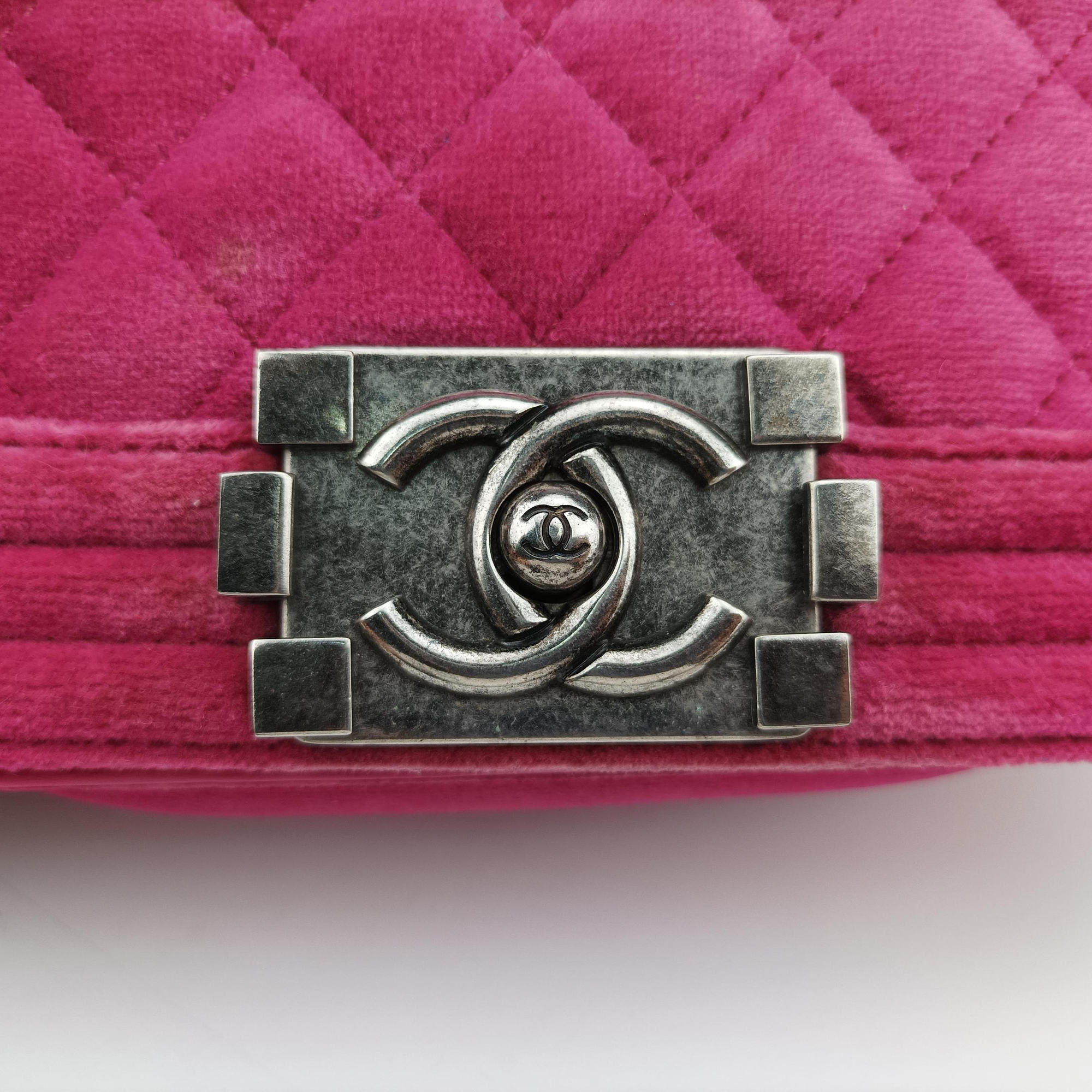 BOY CHANEL Rose velour A67416 18369592ボーイシャネル ローズ レッド ベロア A67416 18369592