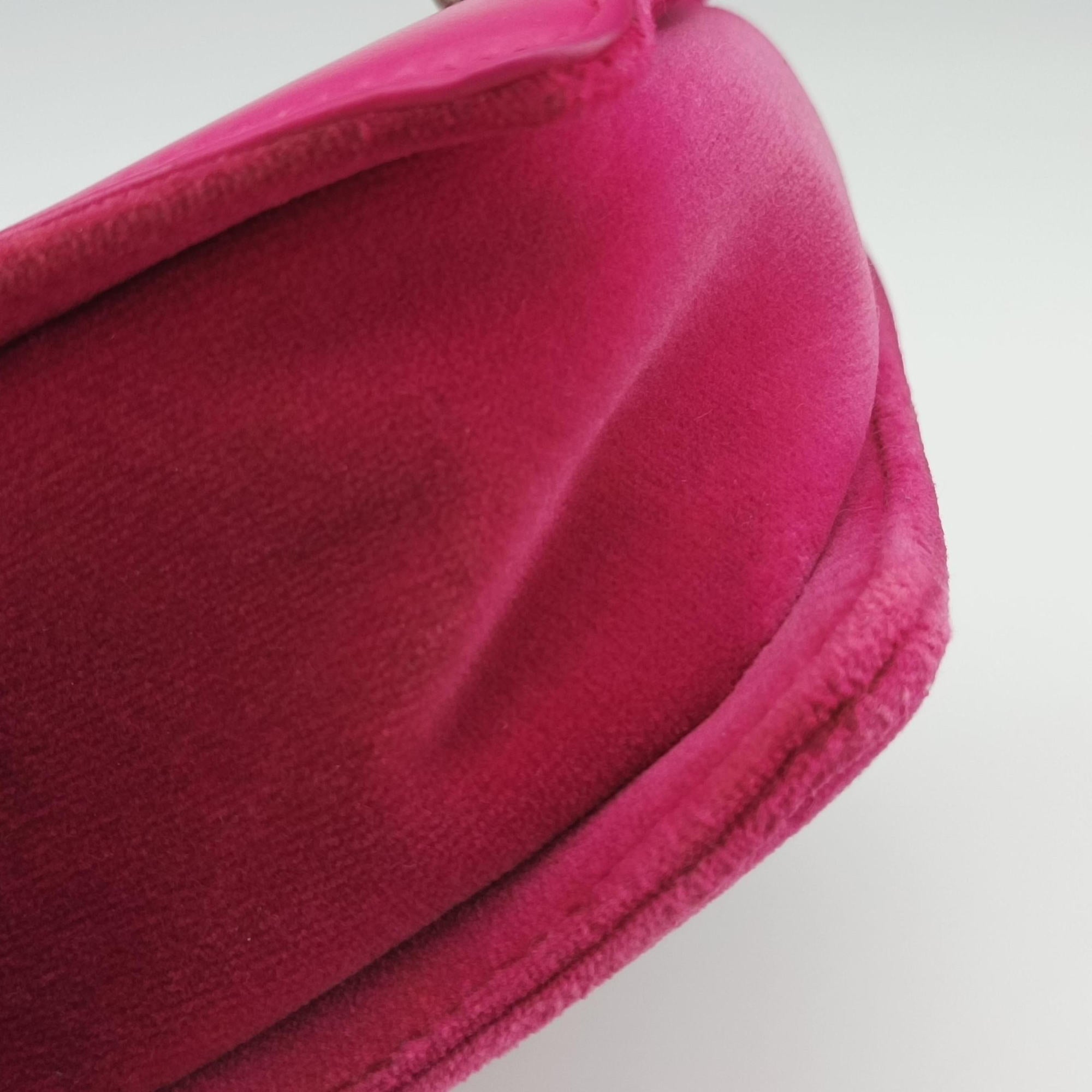 BOY CHANEL Rose velour A67416 18369592ボーイシャネル ローズ レッド ベロア A67416 18369592