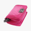 BOY CHANEL Rose velour A67416 18369592ボーイシャネル ローズ レッド ベロア A67416 18369592