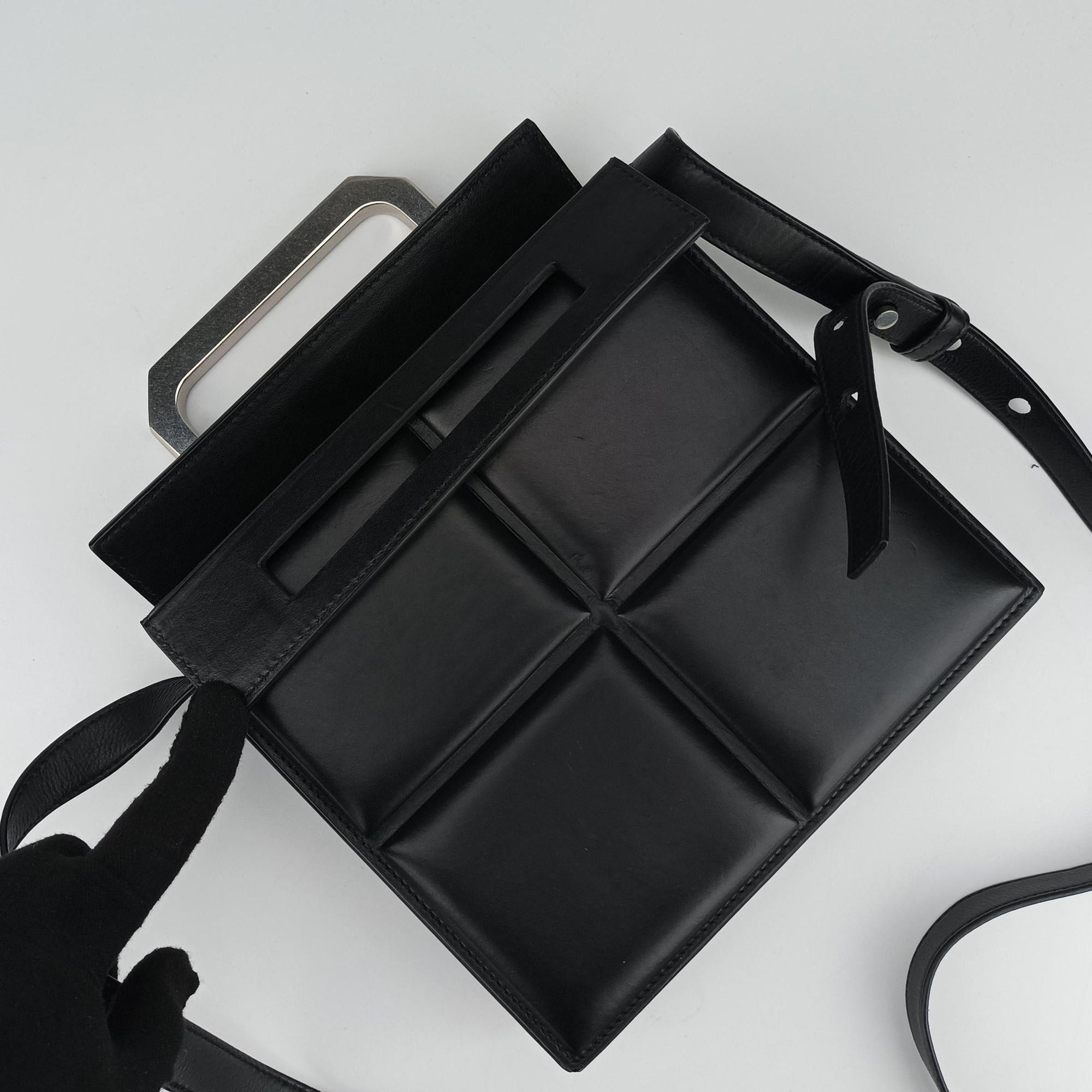 Padded Messenger Mini Trunk Black lambskin IC Chipパデッド メッセンジャー ミニトランク ブラック ラムスキン ICチップ