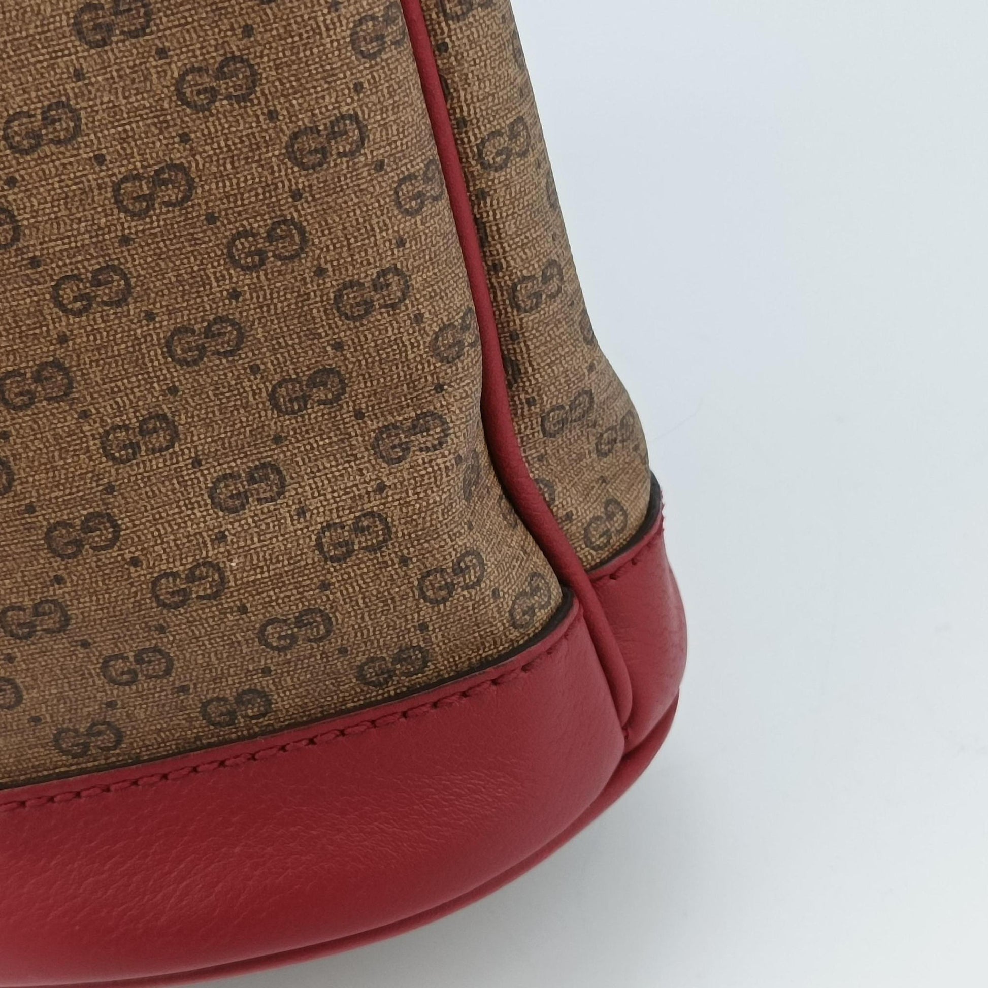 Doraemon collaboration Brown x red PVC coated canvas×Leather 655597 C034153879ドラえもんコラボ ブラウンxレッド PVCコーティングキャンバス×レザー 655597 C034153879