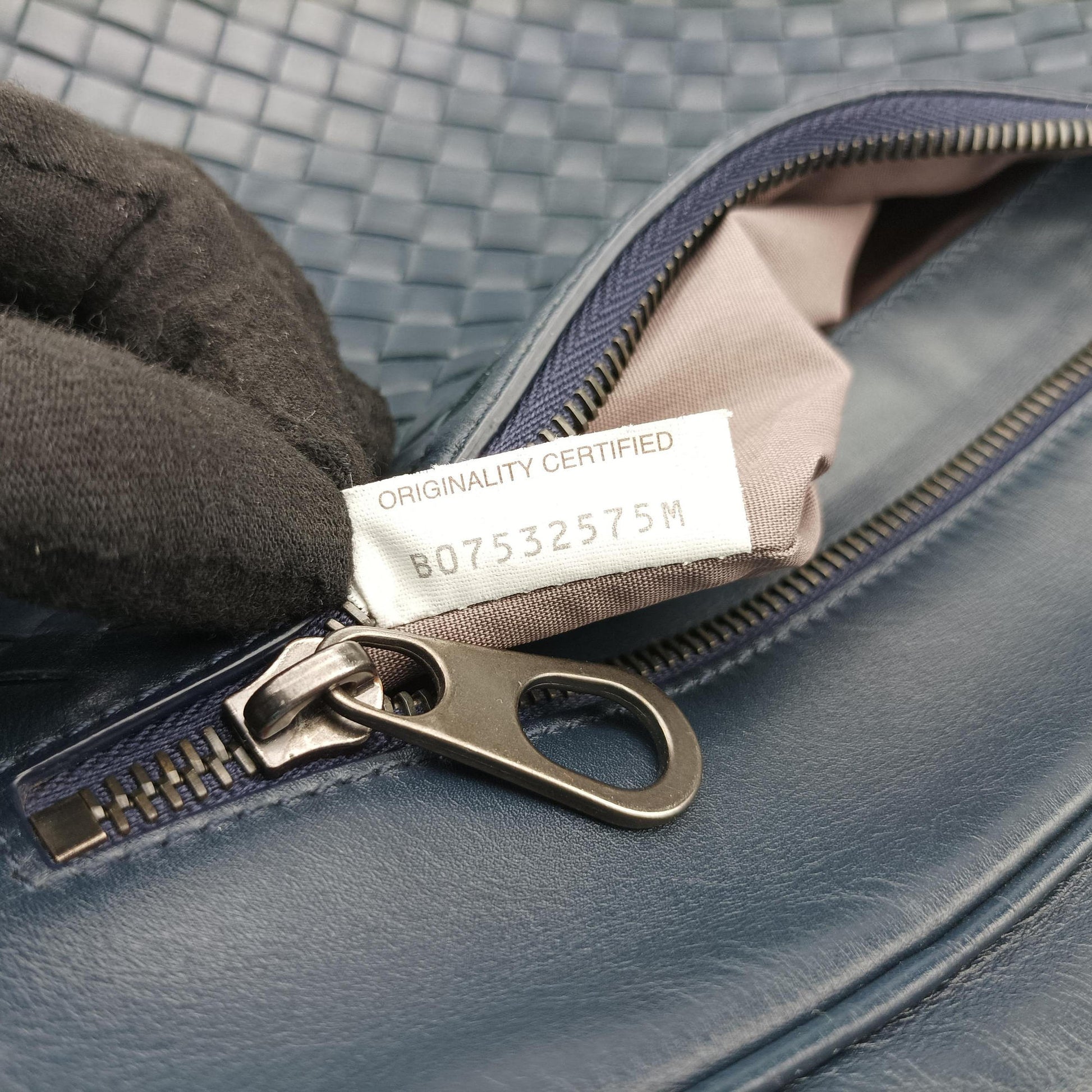 Intrecciato Navy lambskin B07532575Mイントレチャート ネイビー ラムスキン B07532575M