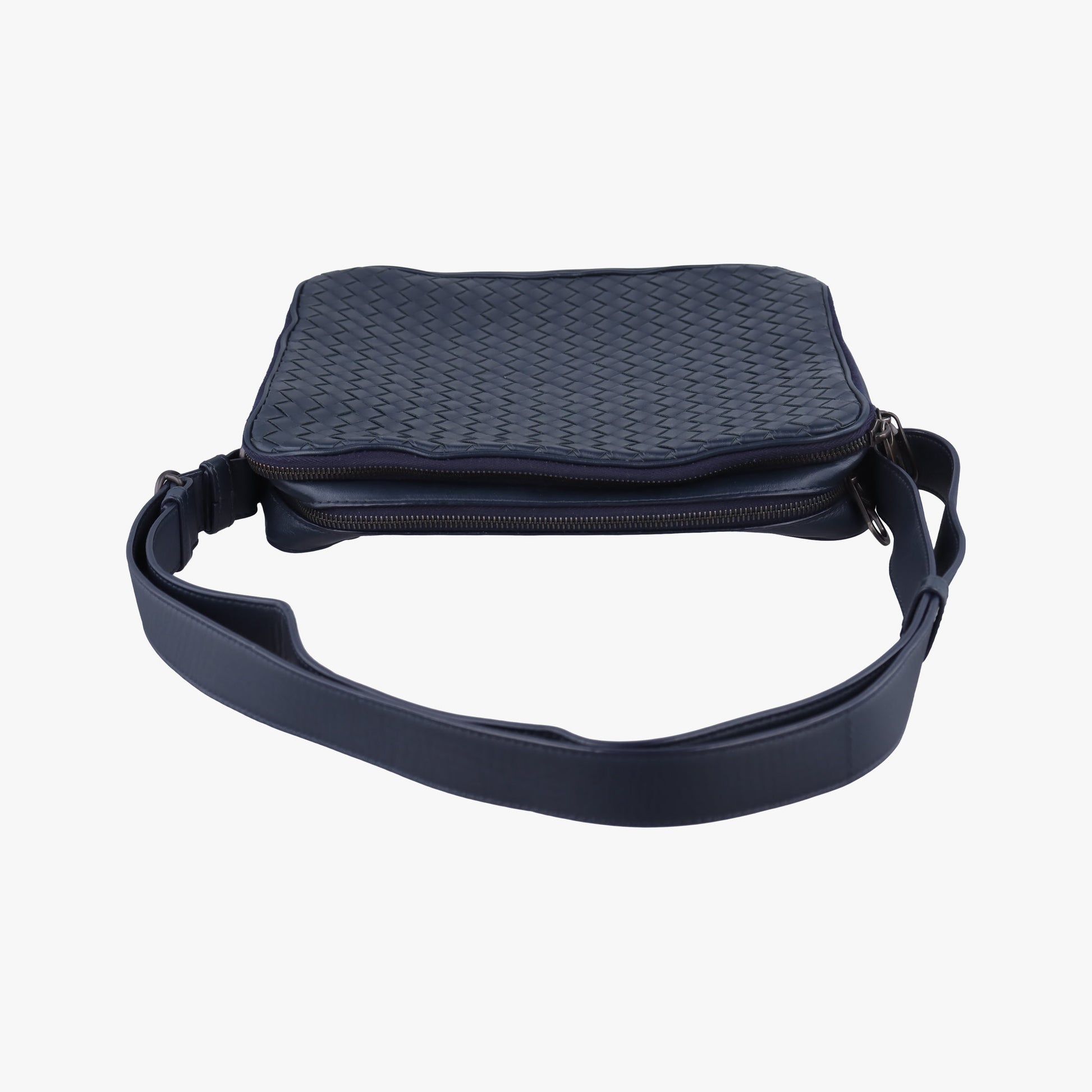 Intrecciato Navy lambskin B07532575Mイントレチャート ネイビー ラムスキン B07532575M