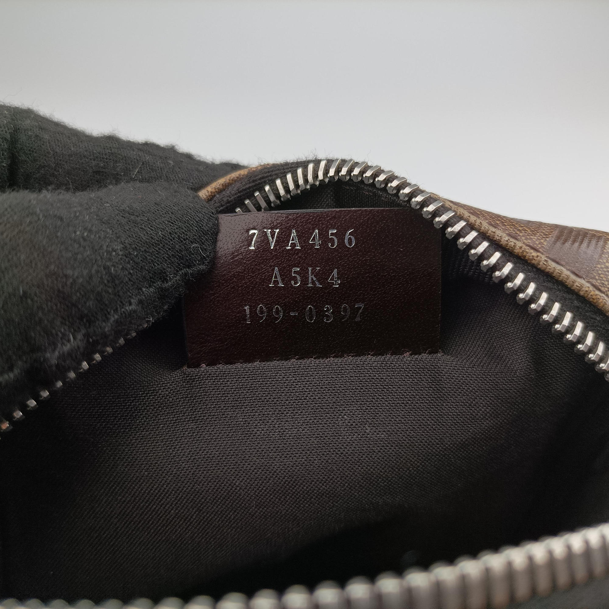 Zucca pattern small Brown×black PVC coated canvas×Leather 7VA456 7VA456 A5K4 199-0397ズッカ柄 スモール ブラウン×ブラック PVCコーティングキャンバス×レザー 7VA456 7VA456 A5K4 199-0397