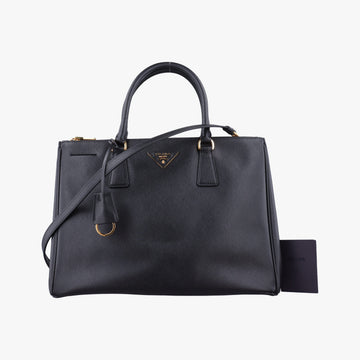 Galleria Black SAFFIANO Leather 1BA274 25ガレリア ブラック サフィアーノレザー 1BA274 25