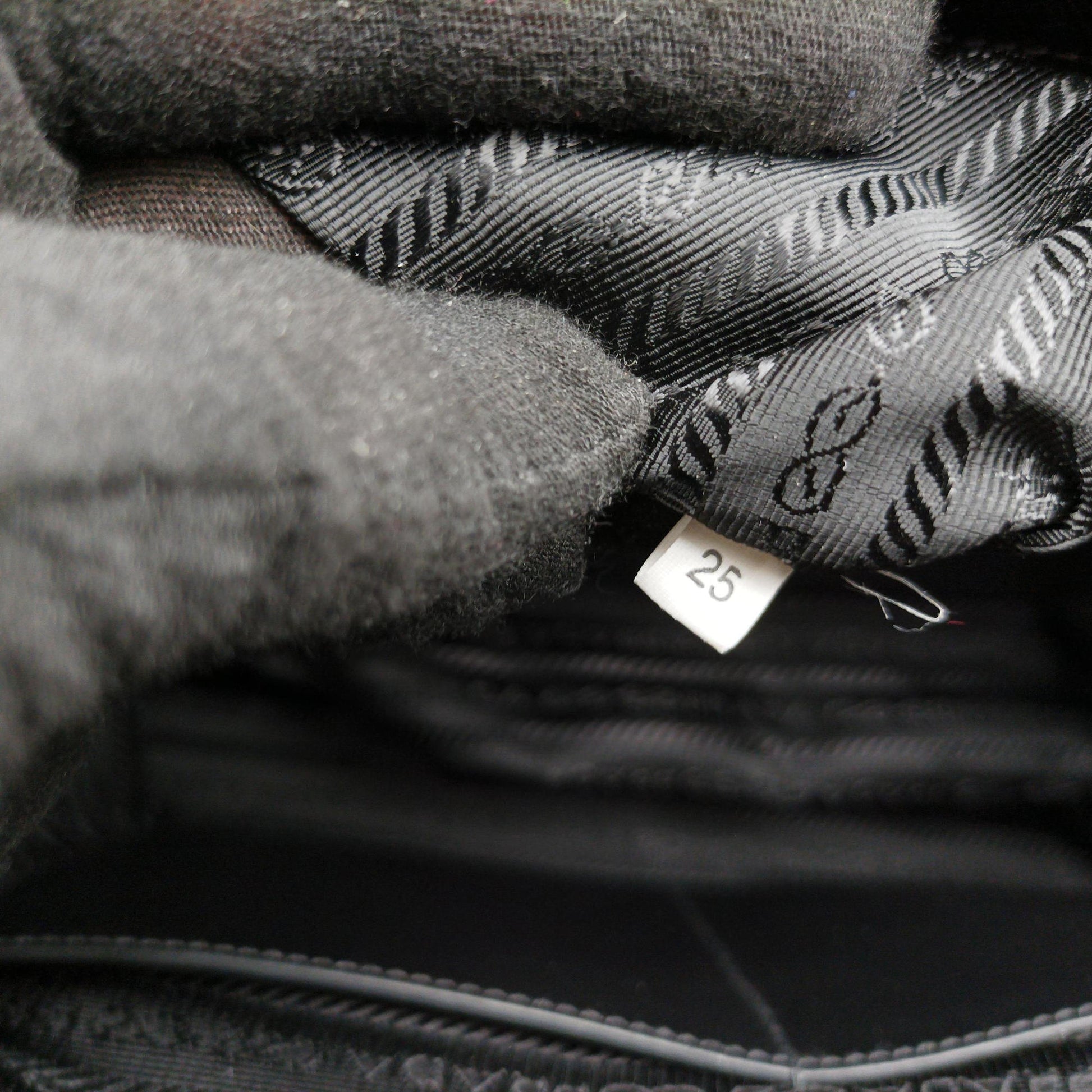 Galleria Black SAFFIANO Leather 1BA274 25ガレリア ブラック サフィアーノレザー 1BA274 25