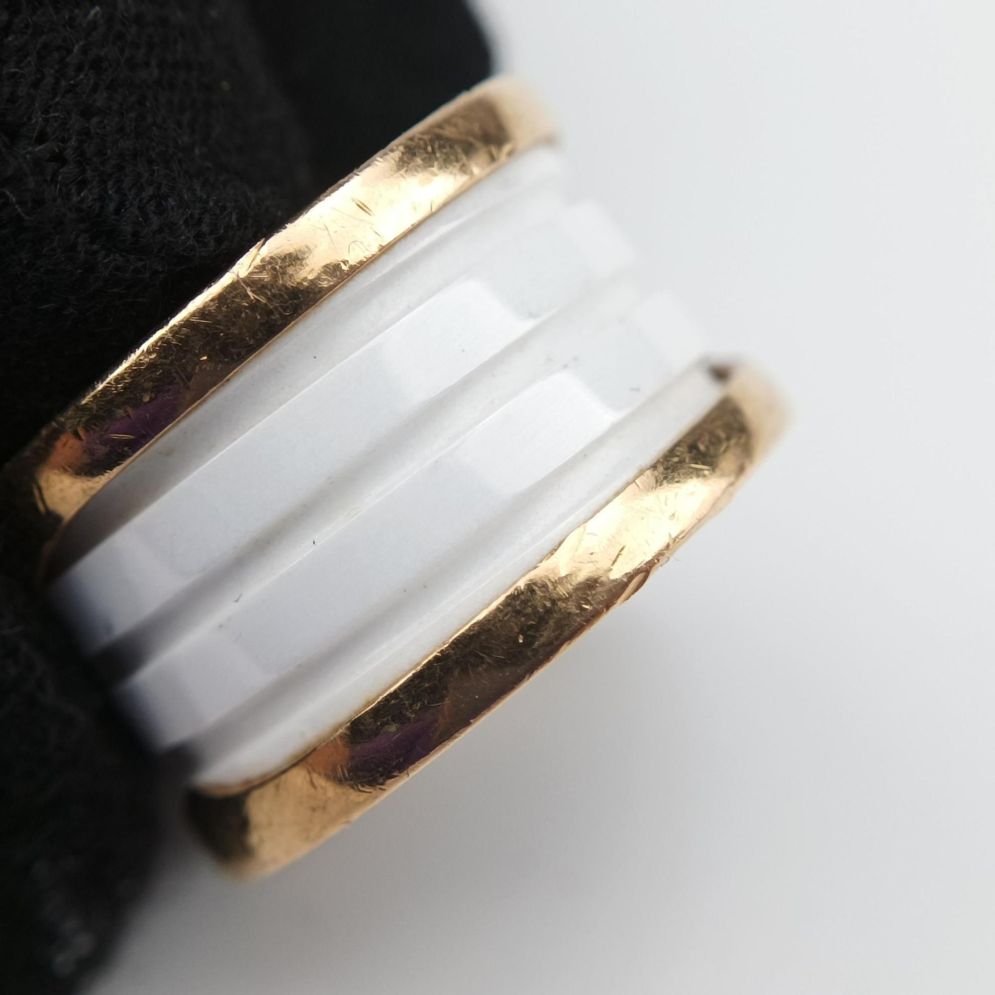 B-zero1 White×golden AU750 345830 A6ZEFFビーゼロワン ホワイト×ゴールド AU750 345830 A6ZEFF