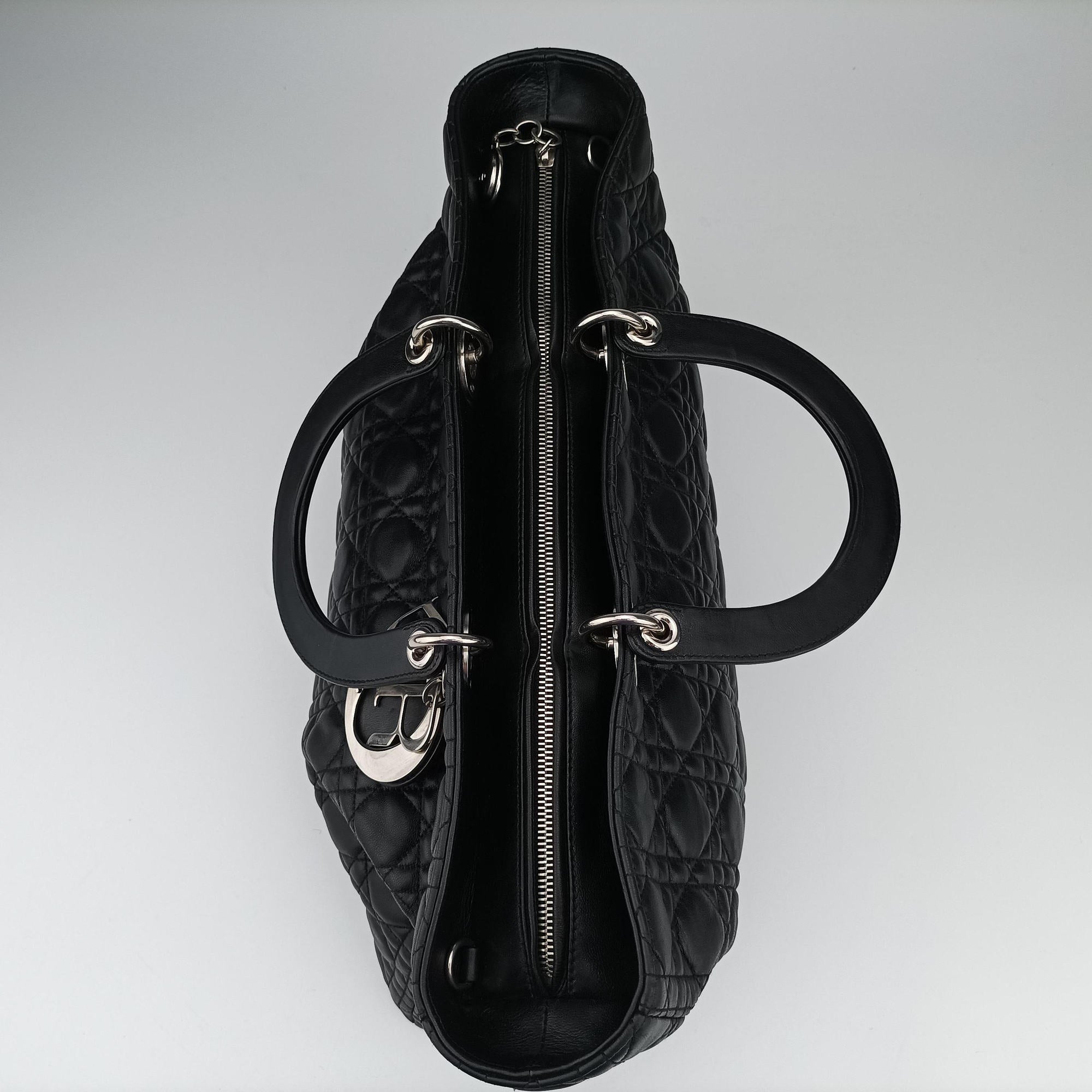 Lady Dior Black lambskin 26-MA-0120レディディオール ブラック ラムスキン 26-MA-0120