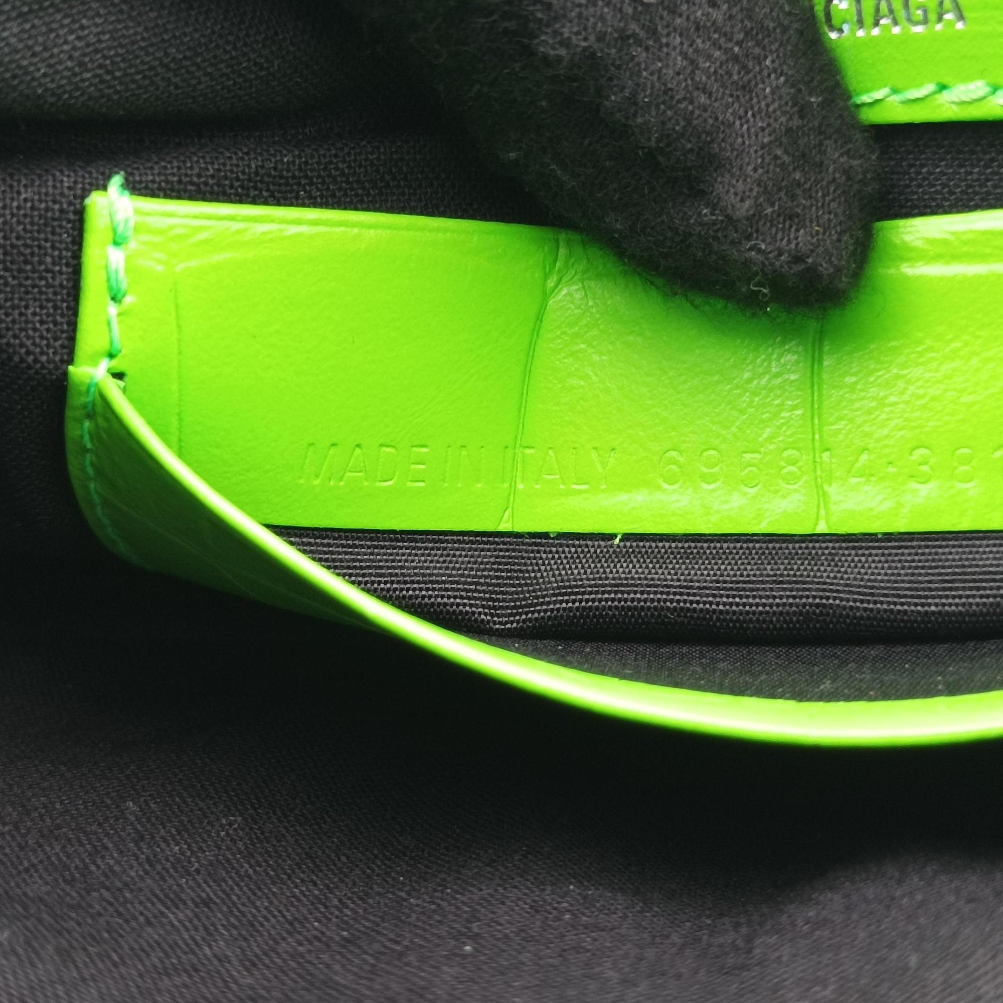 Le Cagole Green lambskin 695814.3817.Q.000959ルカゴール グリーン ラムスキン 695814.3817.Q.000959