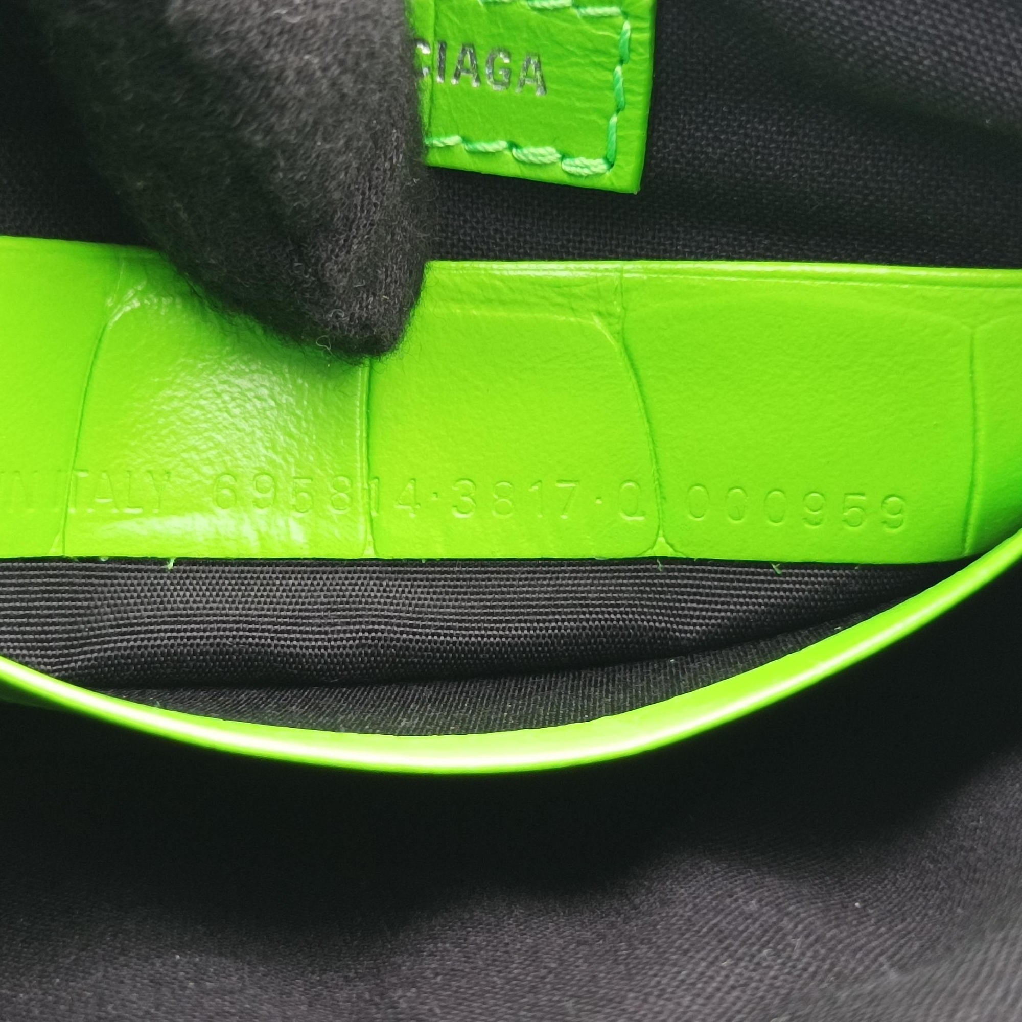 Le Cagole Green lambskin 695814.3817.Q.000959ルカゴール グリーン ラムスキン 695814.3817.Q.000959