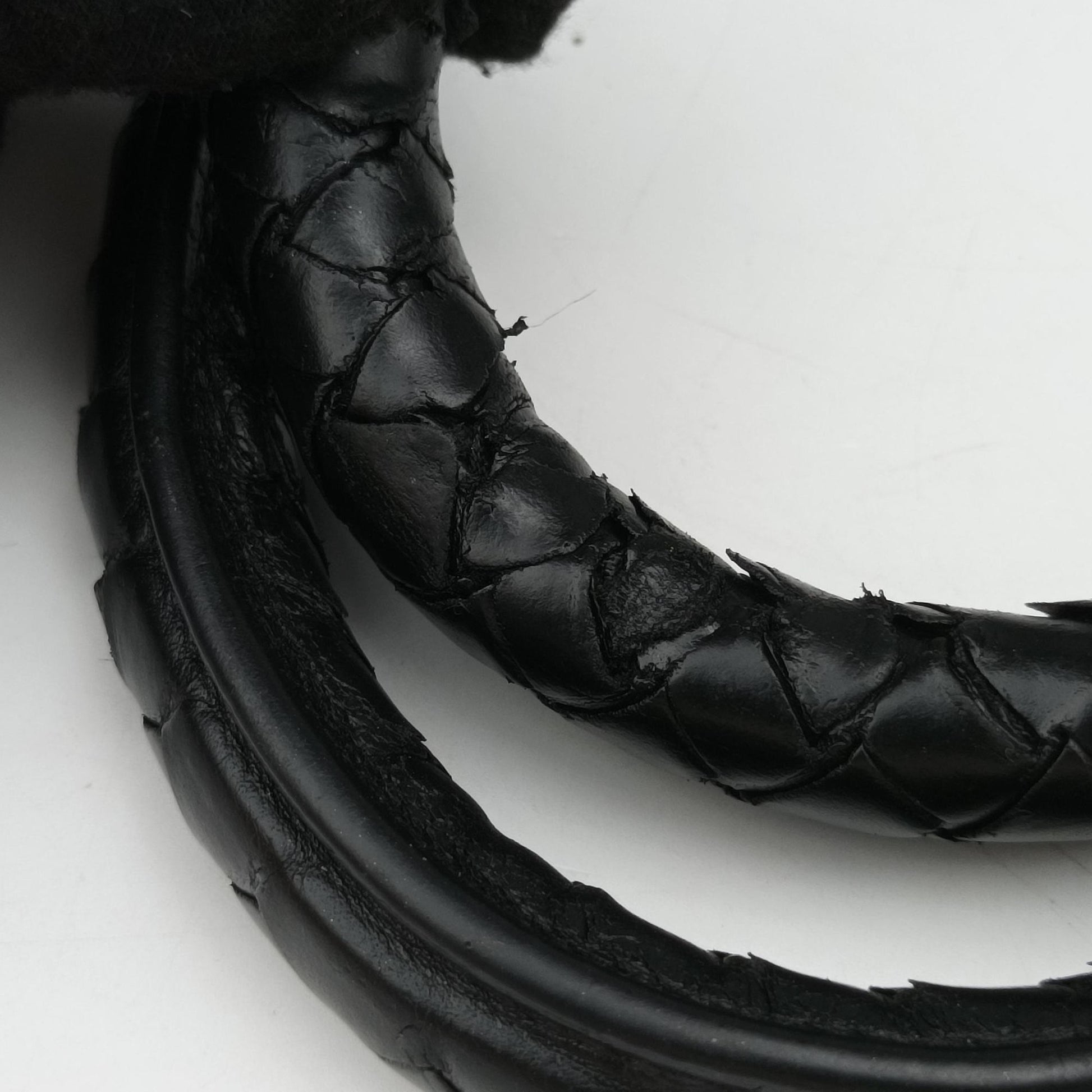 Intrecciato Black lambskin B03022448Uイントレチャート ブラック ラムスキン B03022448U