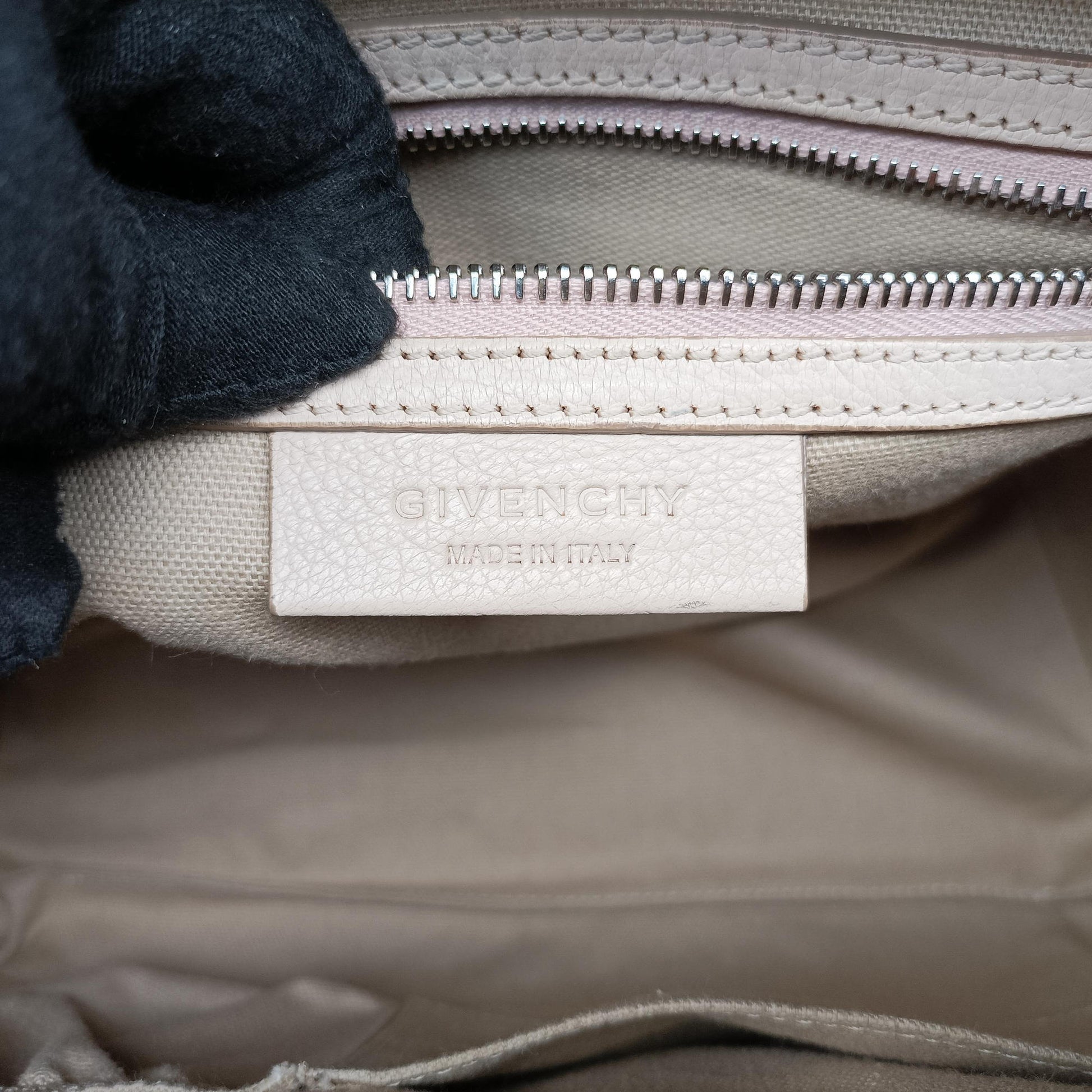 Antigona Beige Leather ZE D 1106アンティゴナ ベージュ レザー ZE D 1106