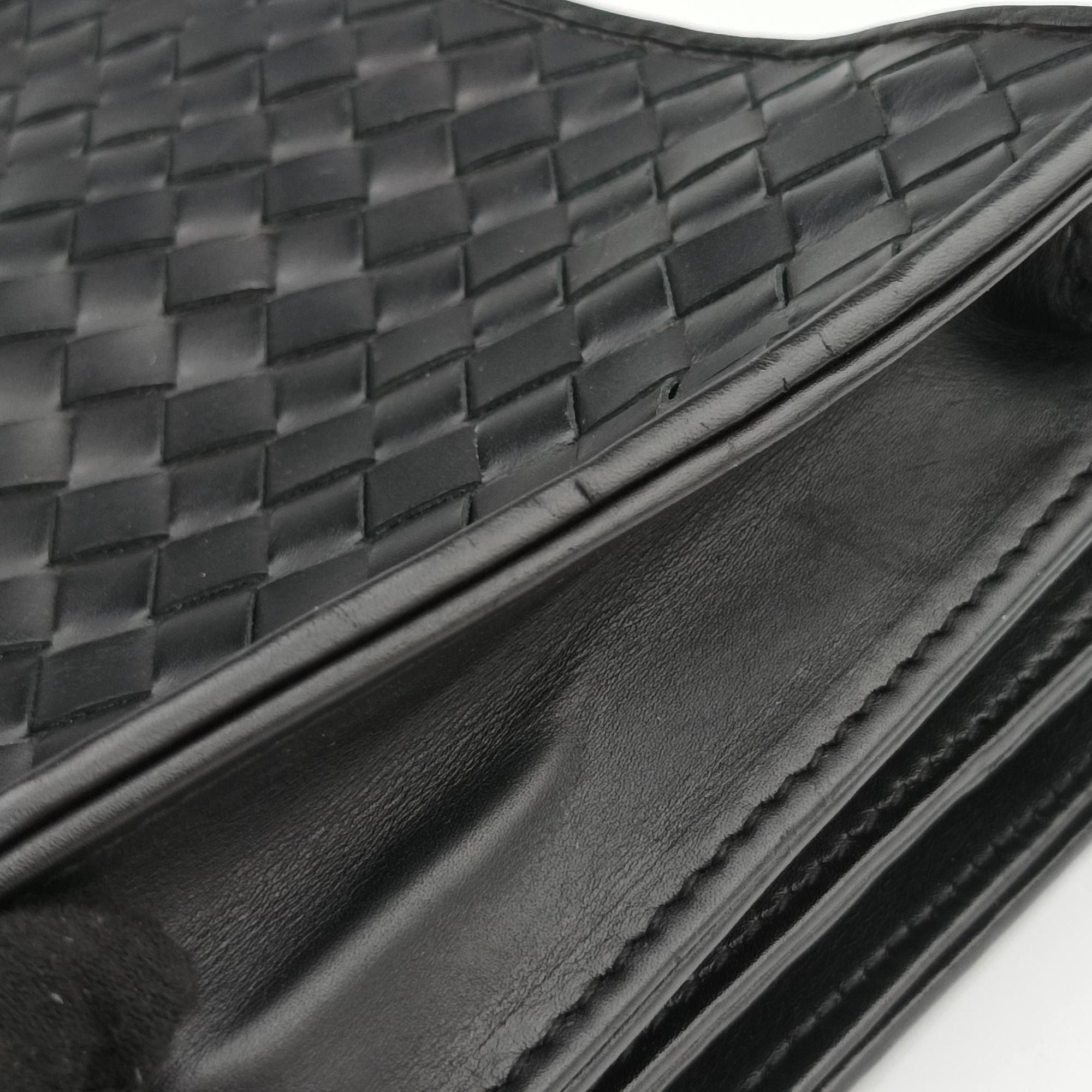 Intrecciato Black lambskin B00613120Nイントレチャート ブラック ラムスキン B00613120N