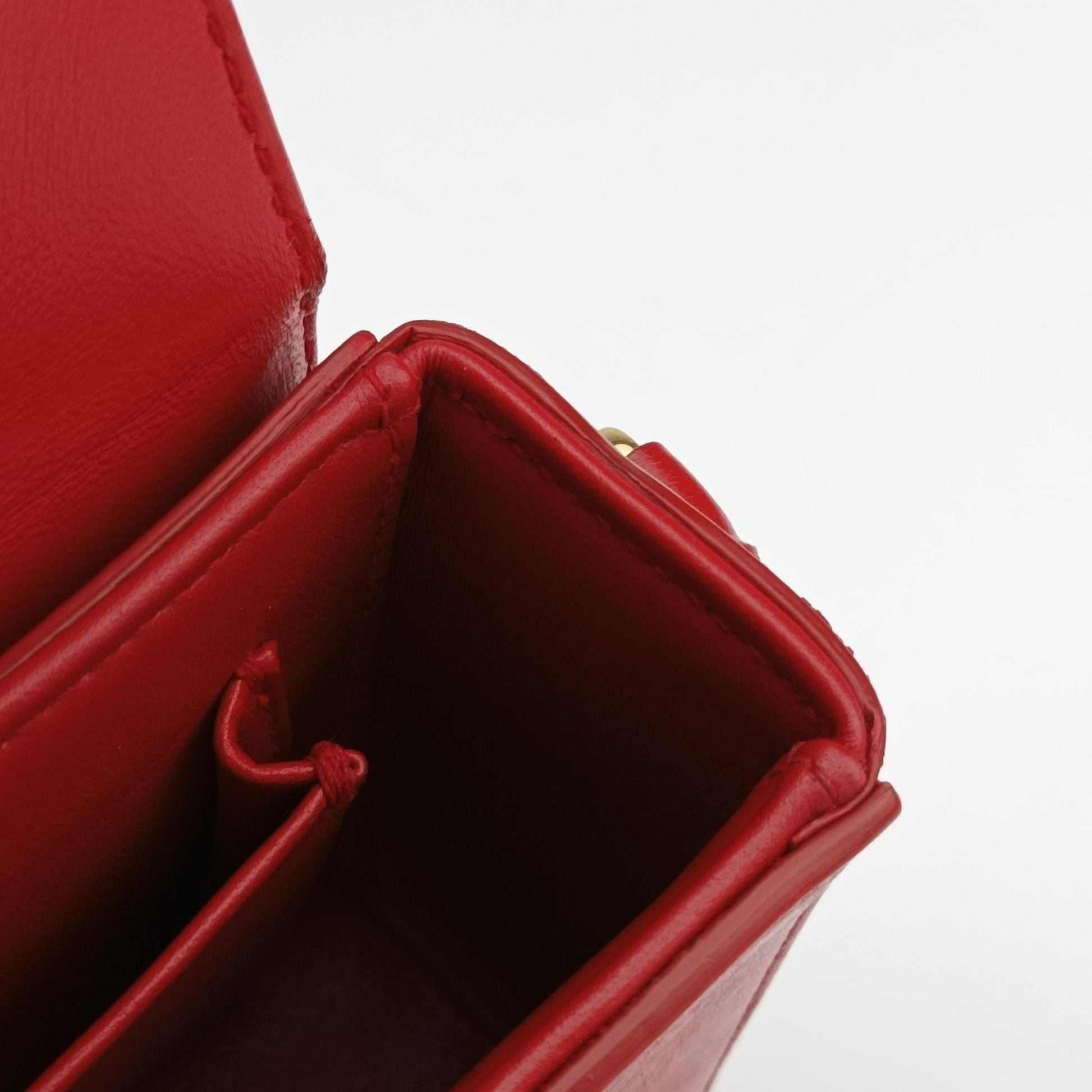 30 MONTAIGNE Red Leather 01-RU-019930モンテーニュ レッド レザー 01-RU-0199