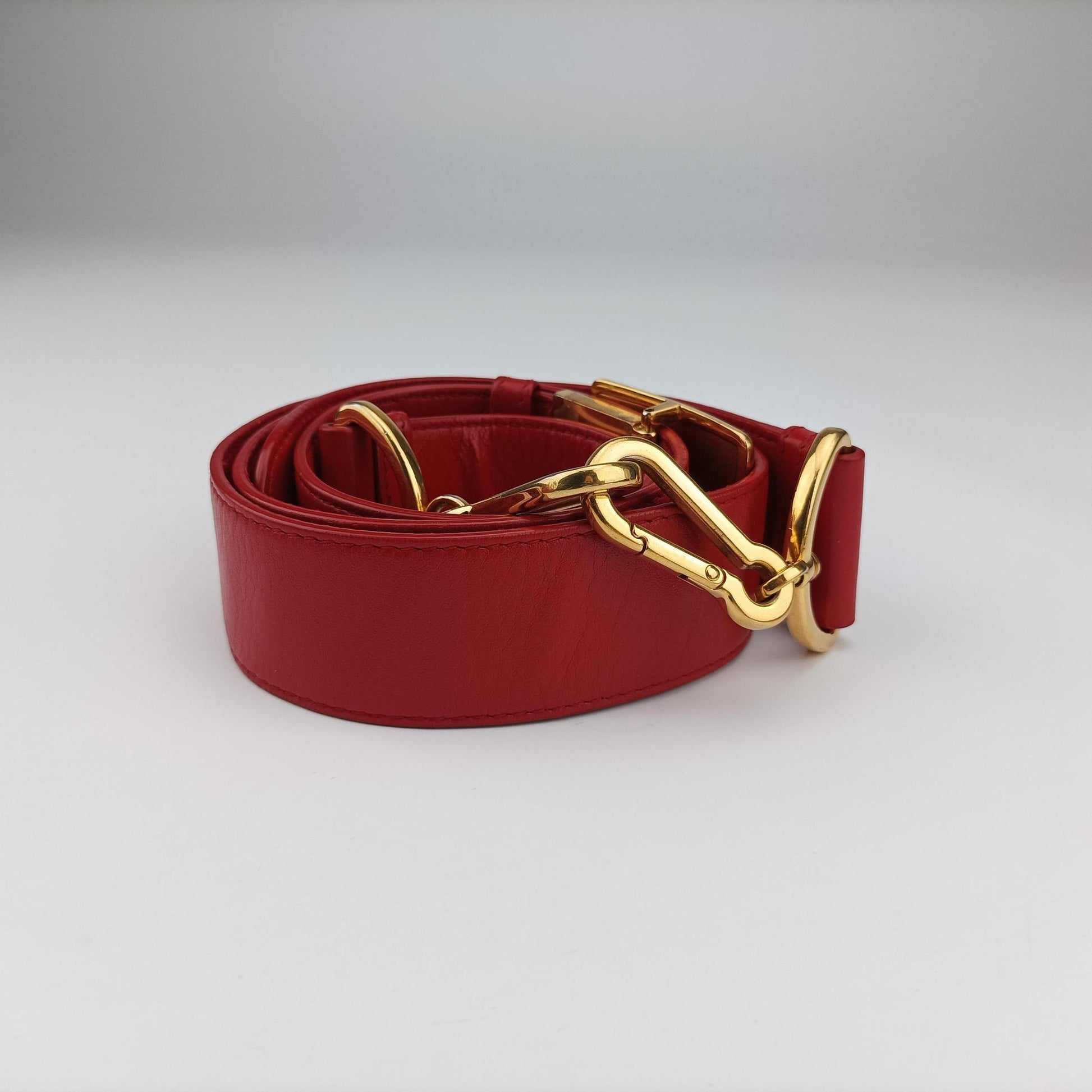 30 MONTAIGNE Red Leather 01-RU-019930モンテーニュ レッド レザー 01-RU-0199