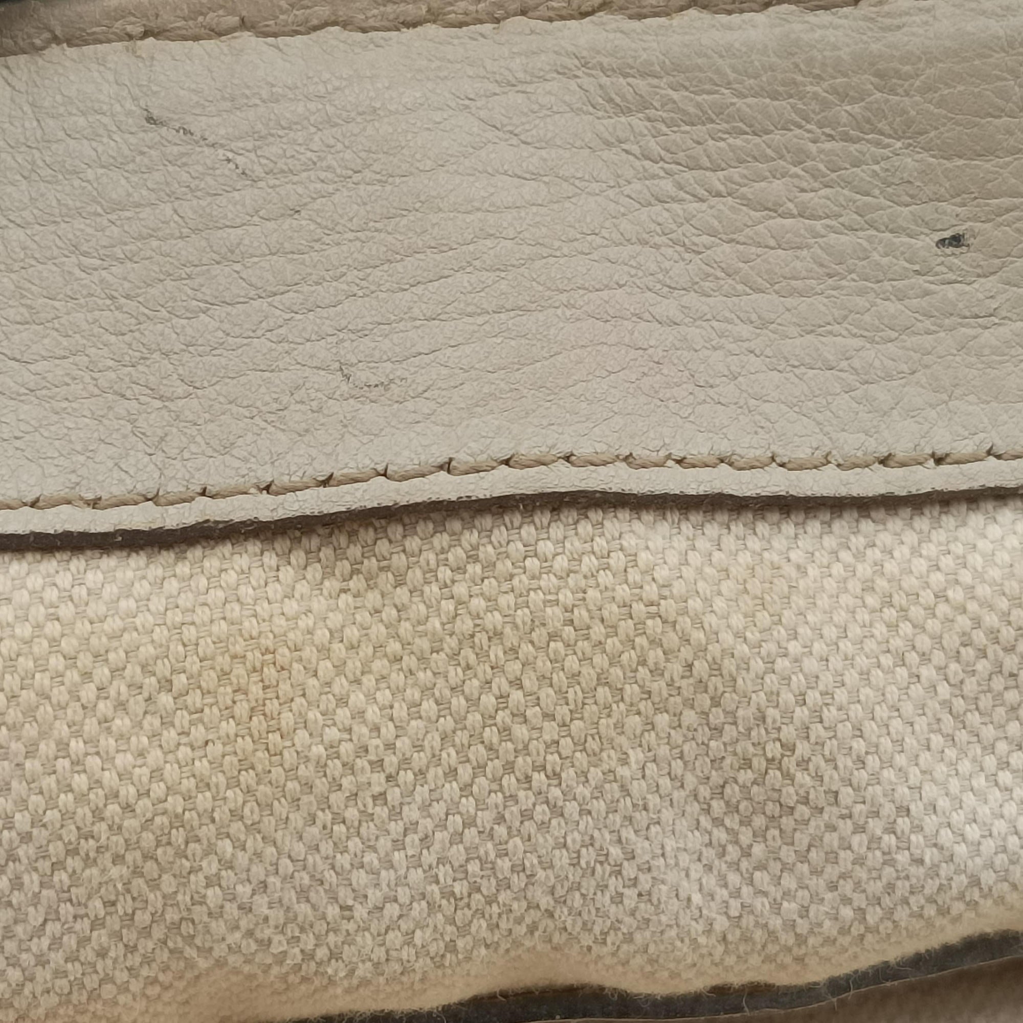 Lovely White Leather 257068 D8804831ラブリー ホワイト レザー 257068 D8804831