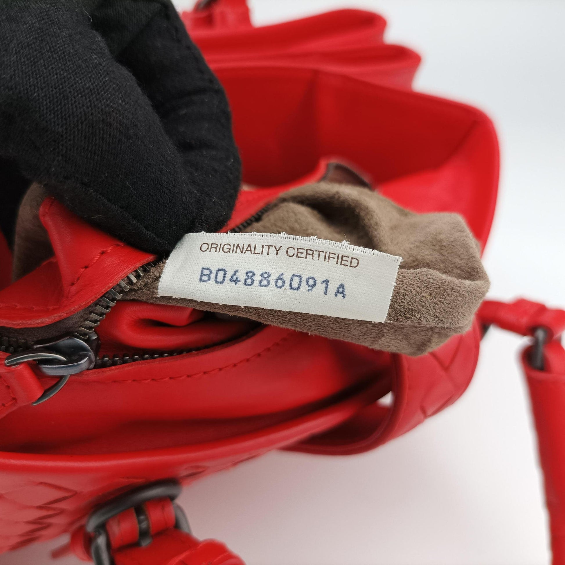 Roma Intrecciato Red lambskin B04886091Aローマ イントレチャート レッド ラムスキン B04886091A
