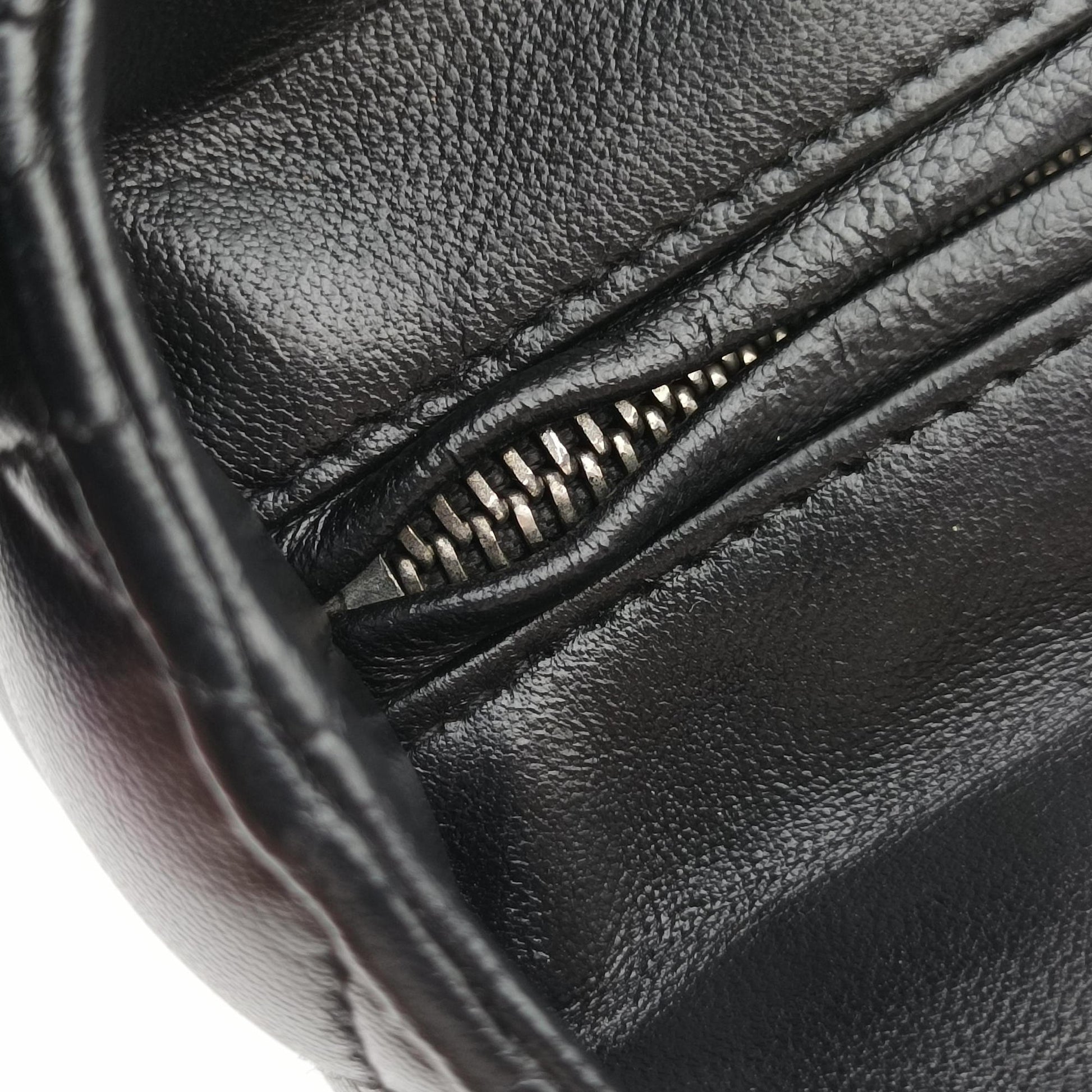 Lady Dior Black lambskin 02-MA-1028レディディオール ブラック ラムスキン 02-MA-1028