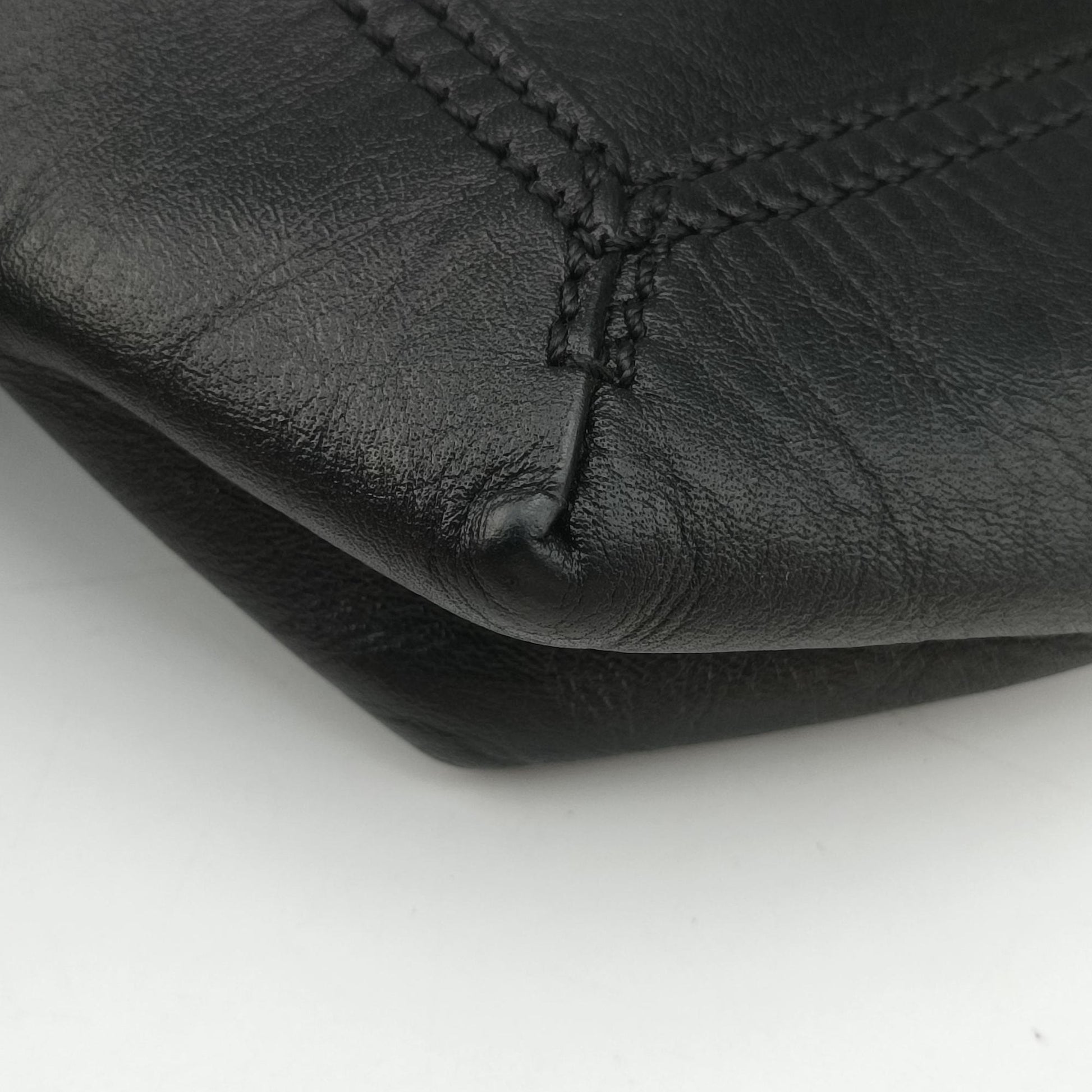 Baguette Chain Flap Black Leather 8BT139 8BT139-A09 128-2566マンマバケット ブラック レザー 8BT139 8BT139-A09 128-2566