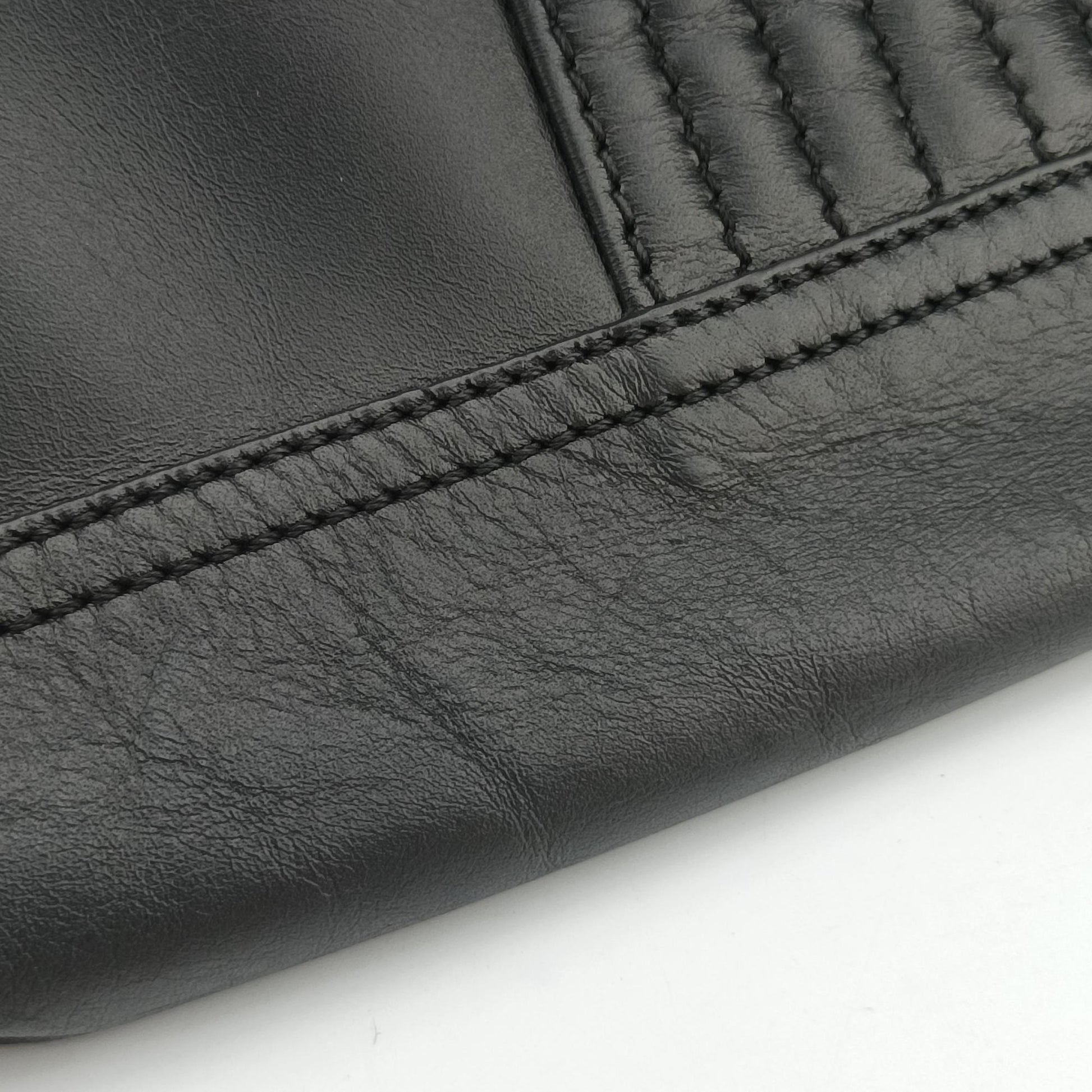 Baguette Chain Flap Black Leather 8BT139 8BT139-A09 128-2566マンマバケット ブラック レザー 8BT139 8BT139-A09 128-2566