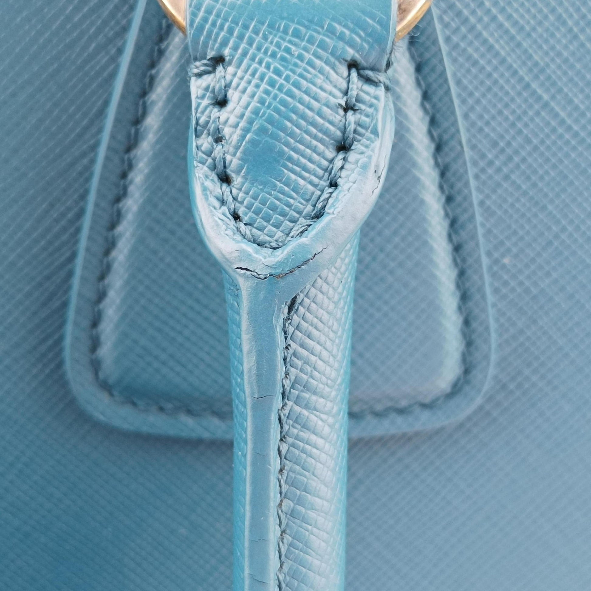Promenade Blue SAFFIANO Leather BN2538 31/Fプロムナード ブルー サフィアーノレザー BN2538 31/F