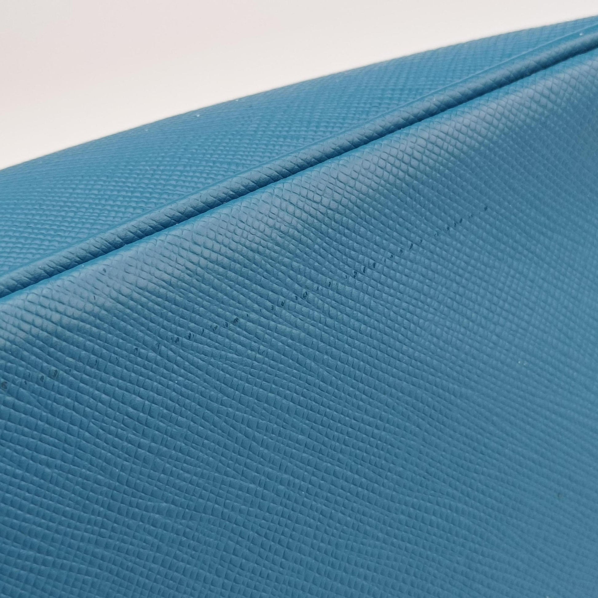 Promenade Blue SAFFIANO Leather BN2538 31/Fプロムナード ブルー サフィアーノレザー BN2538 31/F