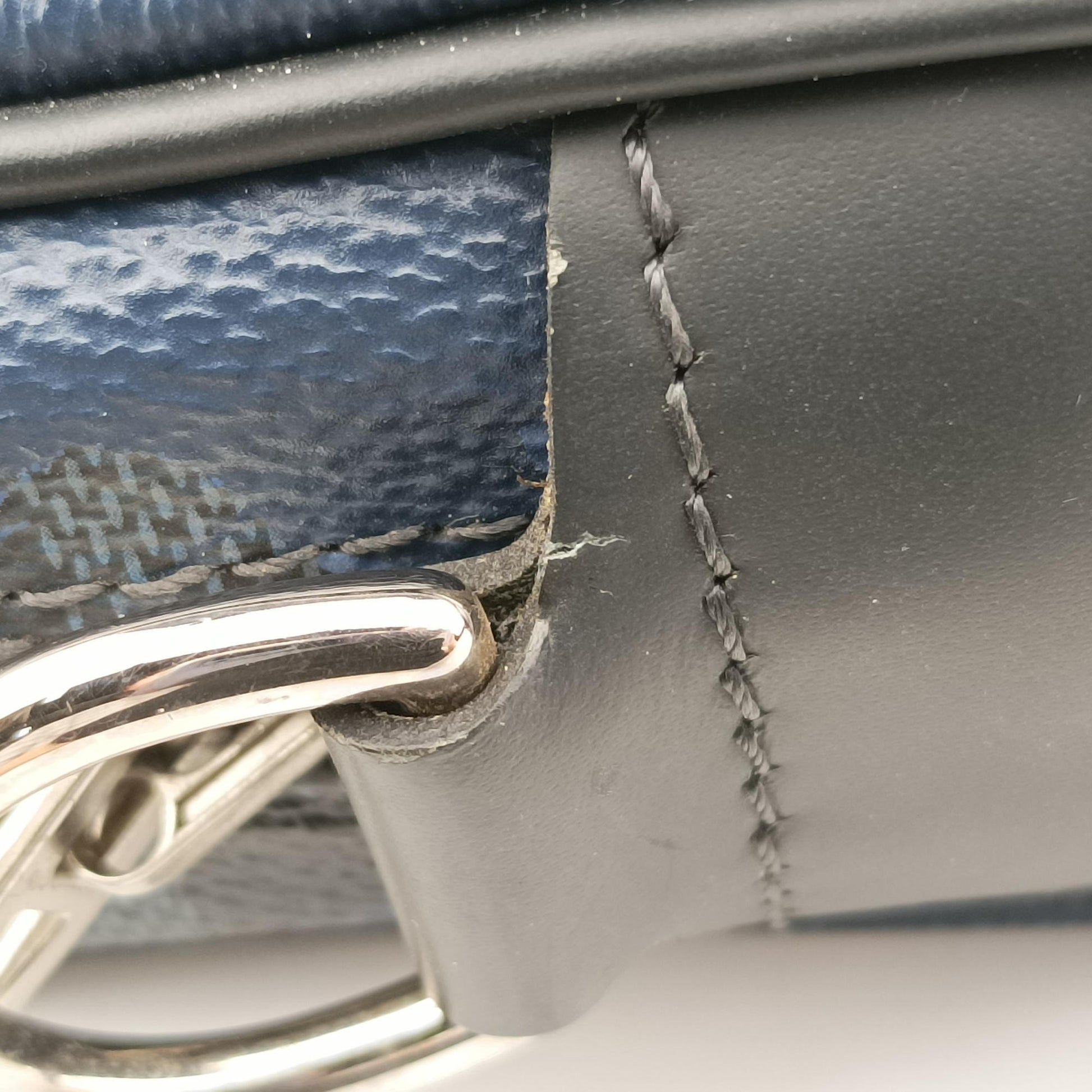Porte Documents VoyagePM Blue Camouflage Damier Cobalt Canvas N41507 GI2136ポルトドキュマンヴォワヤージュPM ブルー カモフラージュ ダミエ コバルトキャンバス N41507 GI2136