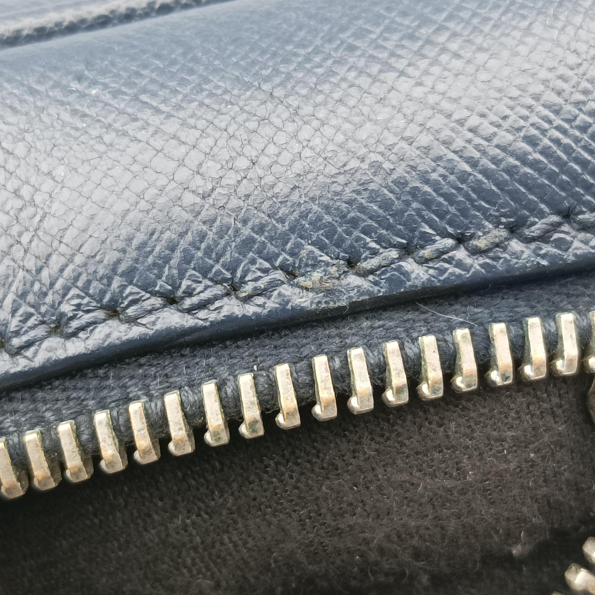 Business Briefcase Navy SAFFIANO Leather 2VE011 7/R 208ビジネス ブリーフケース ネイビー サフィアーノレザー 2VE011 7/R 208