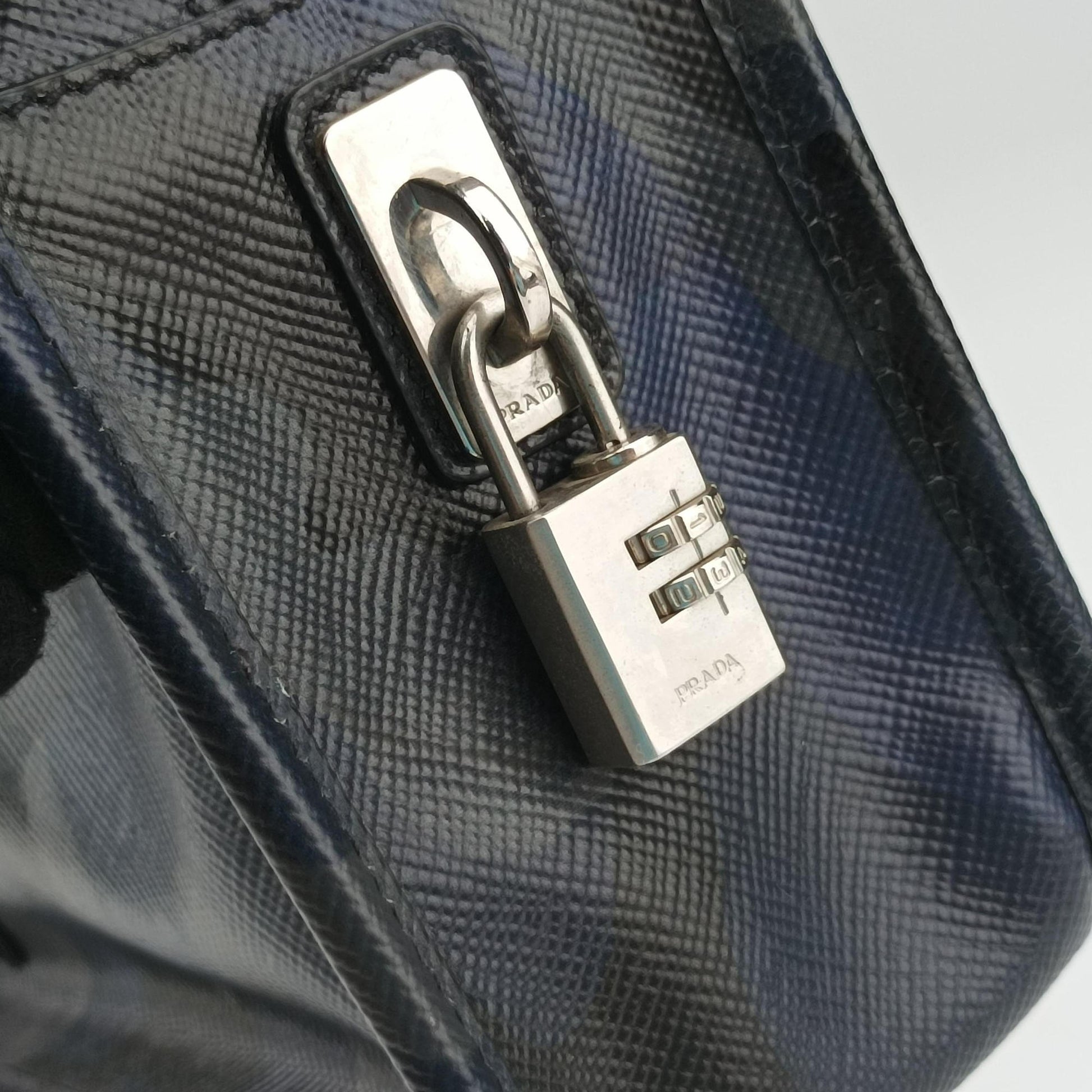 business bag briefcase Navy Camouflage SAFFIANO Leather 2VE365 64ビジネスバッグ ブリーフケース ブルーカモフラ サフィアーノレザー 2VE365 64