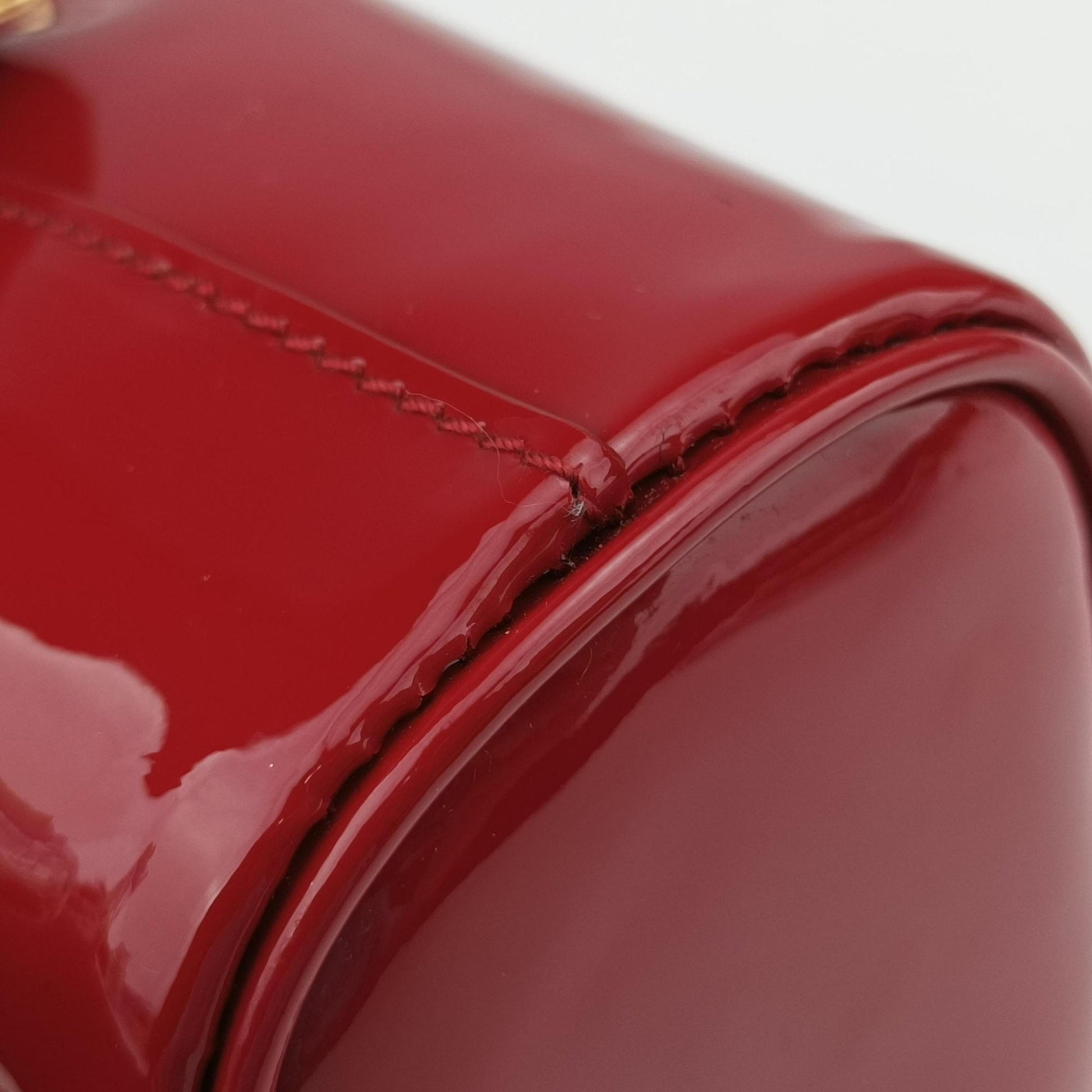 Mini Drawstring Red Enamel 1NR016 42巾着型 ミニ レッド エナメル 1NR016 42