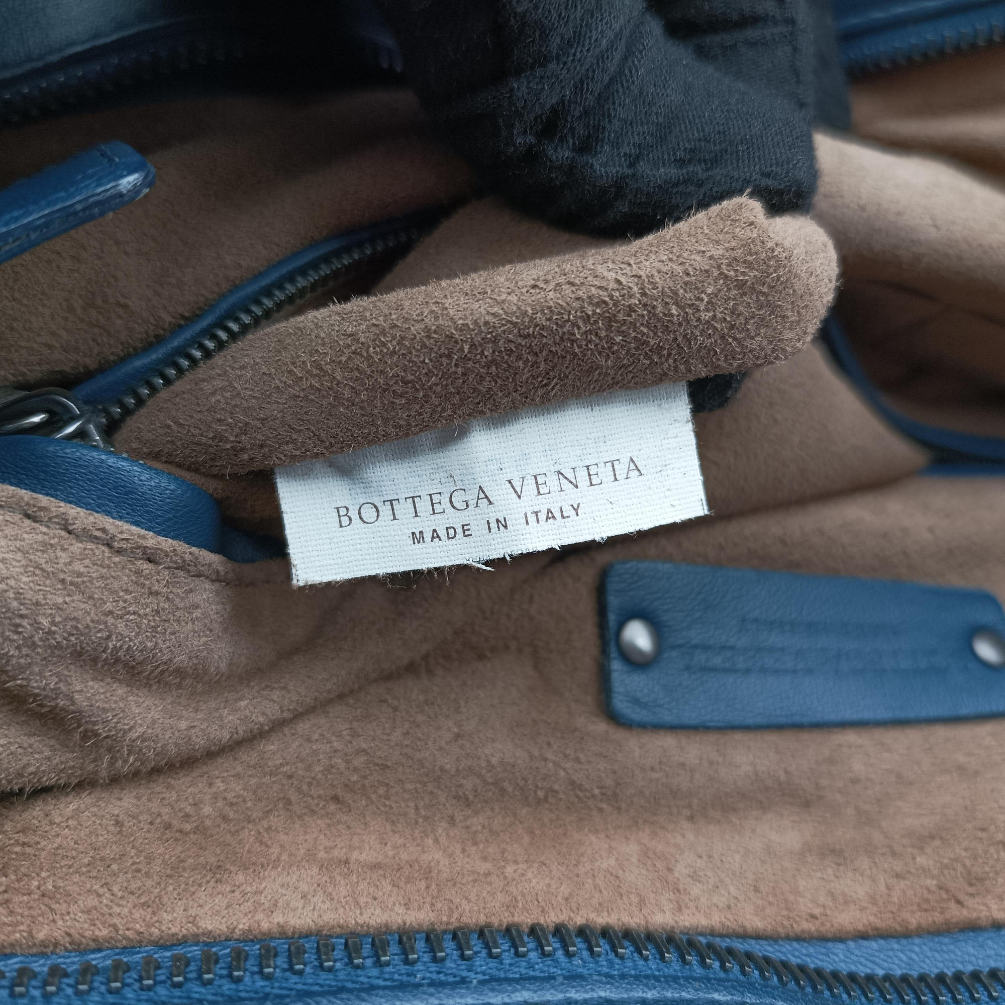 Intrecciato Navy Lambskin × Ostrich Leather B06396423Lイントレチャート ネイビー ラムスキン × オーストリッチ B06396423L