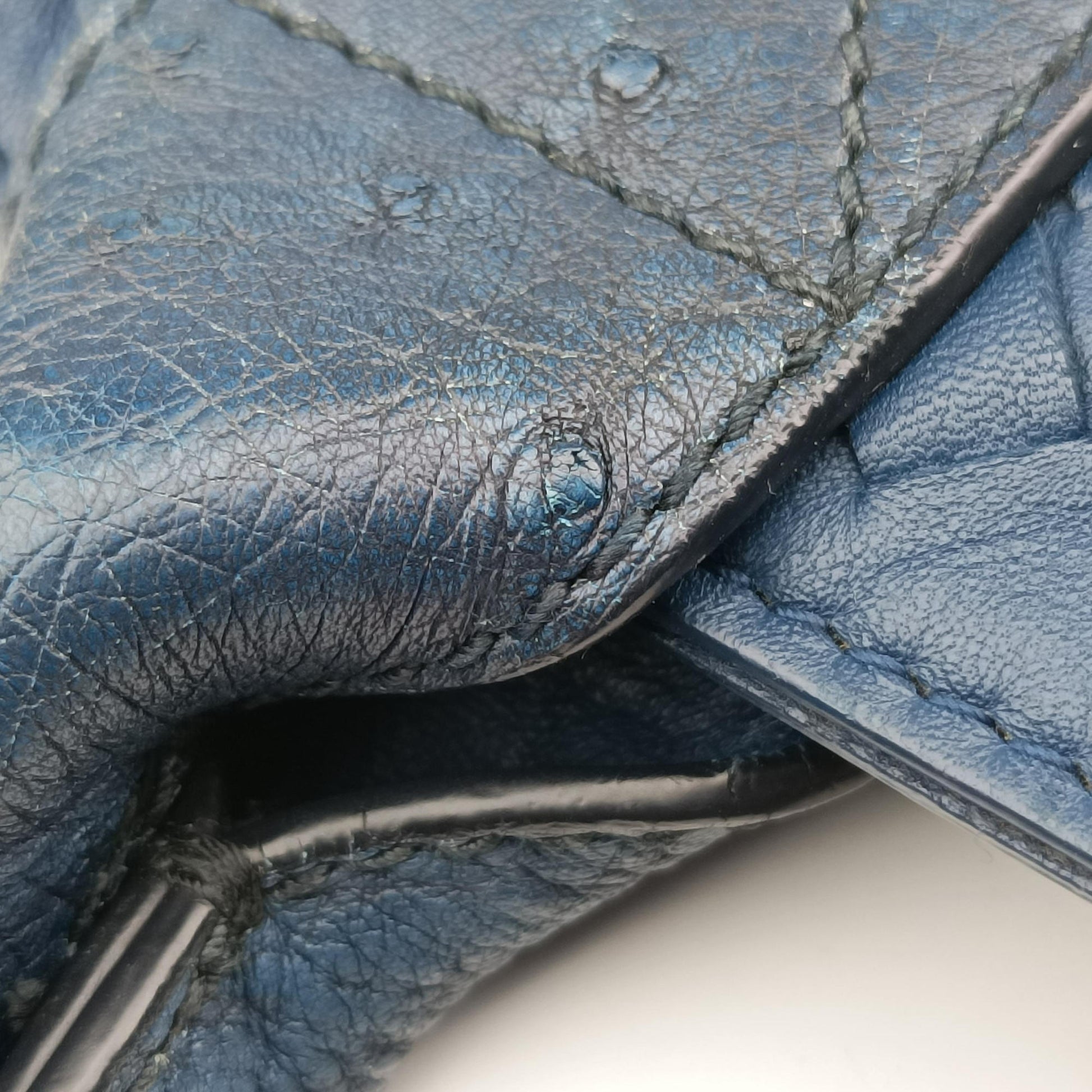Intrecciato Navy Lambskin × Ostrich Leather B06396423Lイントレチャート ネイビー ラムスキン × オーストリッチ B06396423L