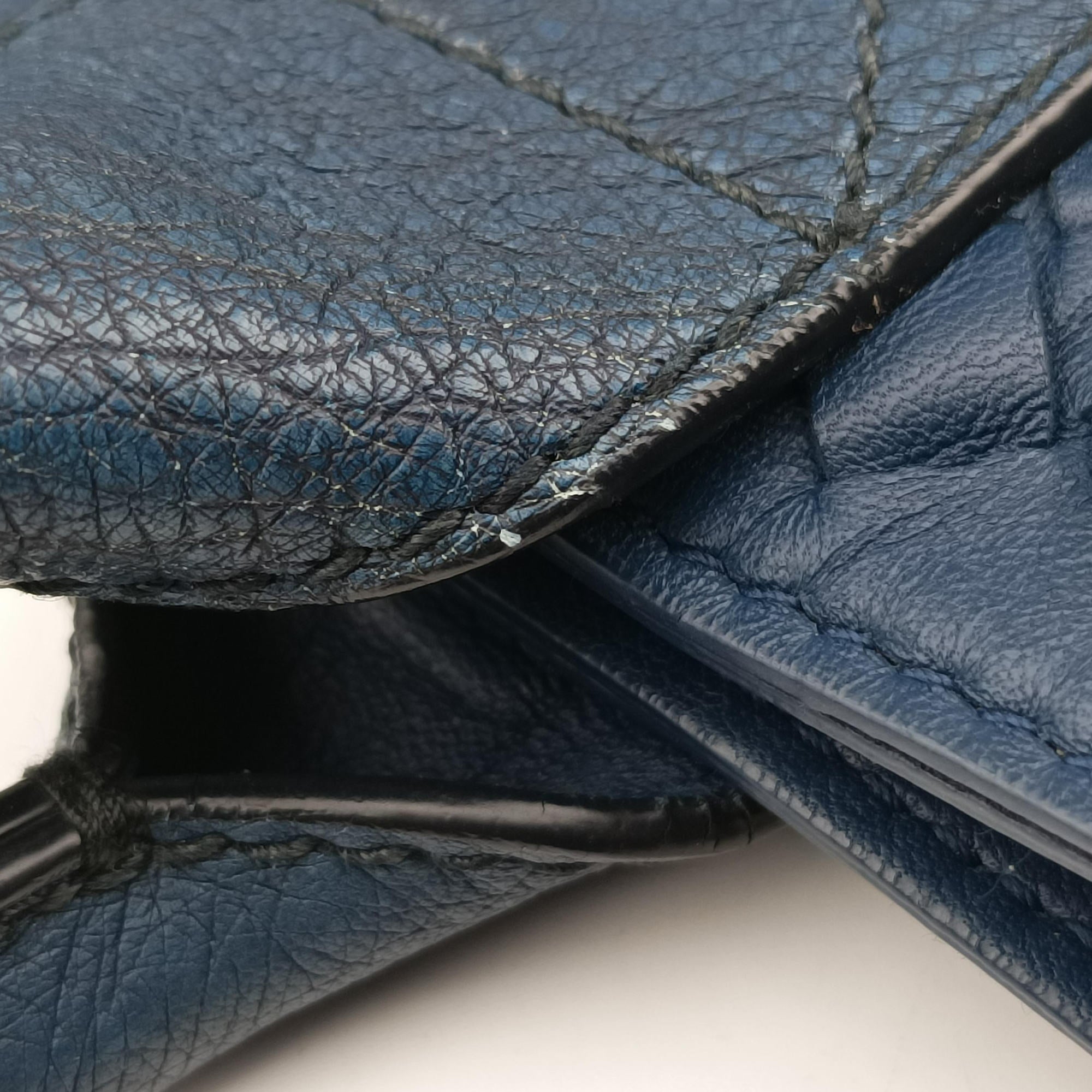 Intrecciato Navy Lambskin × Ostrich Leather B06396423Lイントレチャート ネイビー ラムスキン × オーストリッチ B06396423L