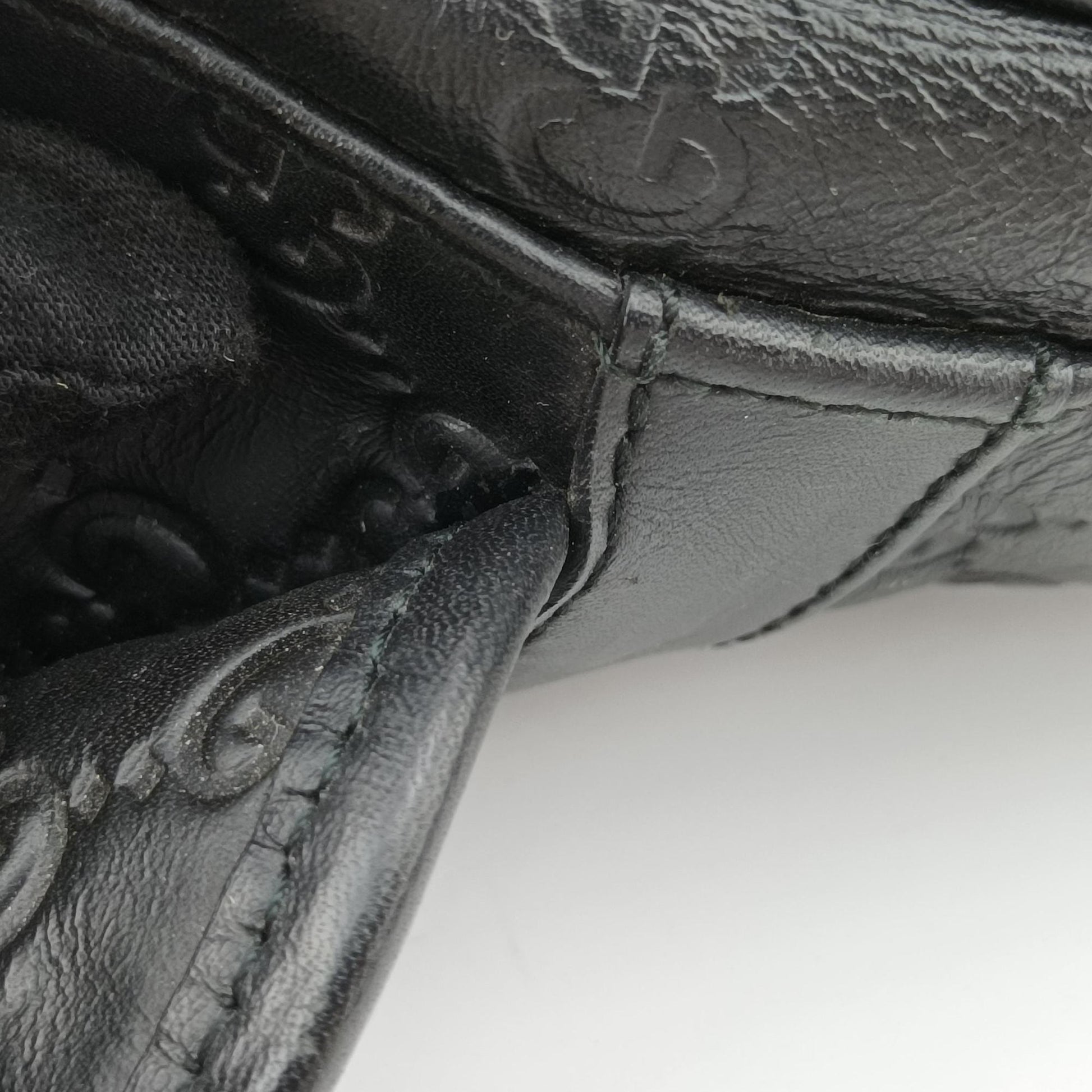 Guccissima Messenger Black Leather 246067 A012356718グッチシマ メッセンジャー ブラック レザー 246067 A012356718