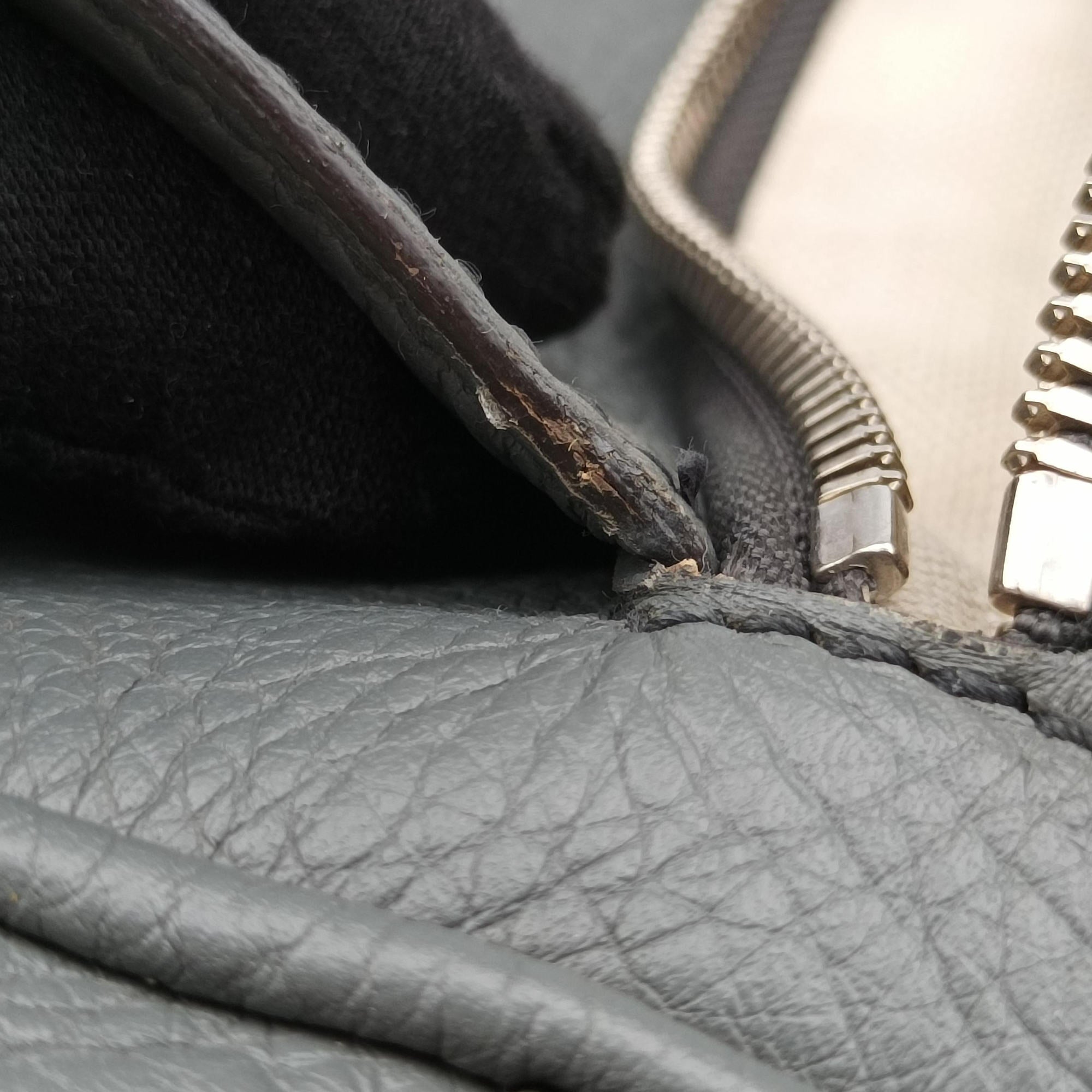 Interlocking G Logo Soho Messenger Grey Leather 337084 D016330716インターロッキングG ソーホー メッセンジャー グレー レザー 337084 D016330716