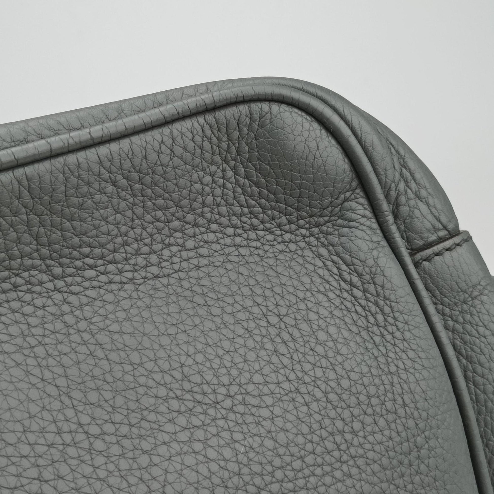Interlocking G Logo Soho Messenger Grey Leather 337084 D016330716インターロッキングG ソーホー メッセンジャー グレー レザー 337084 D016330716
