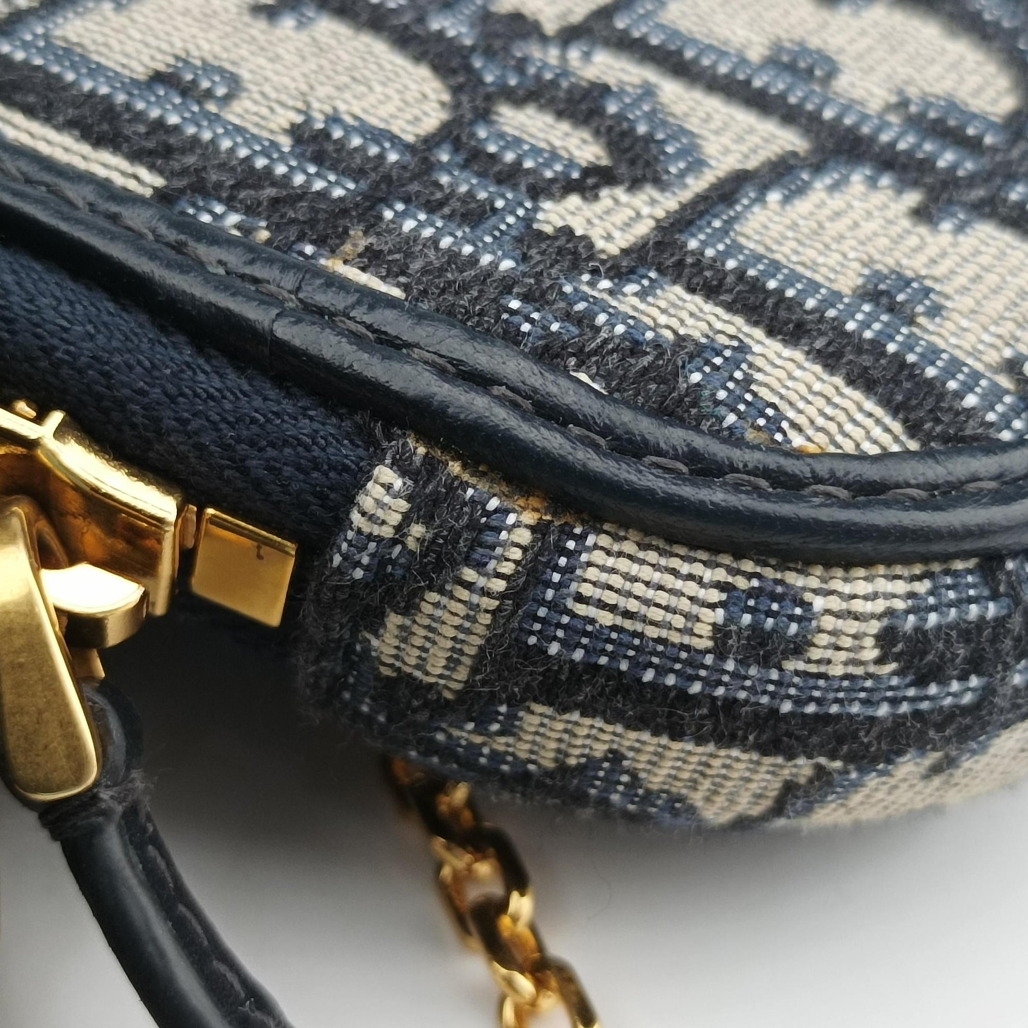 Oblique 30 Montaigne Phone Holder Navy Oblique jacquard 43-MA-0290オブリーク 30 モンテーニュ フォン ホルダー ネイビー ジャカード 43-MA-0290