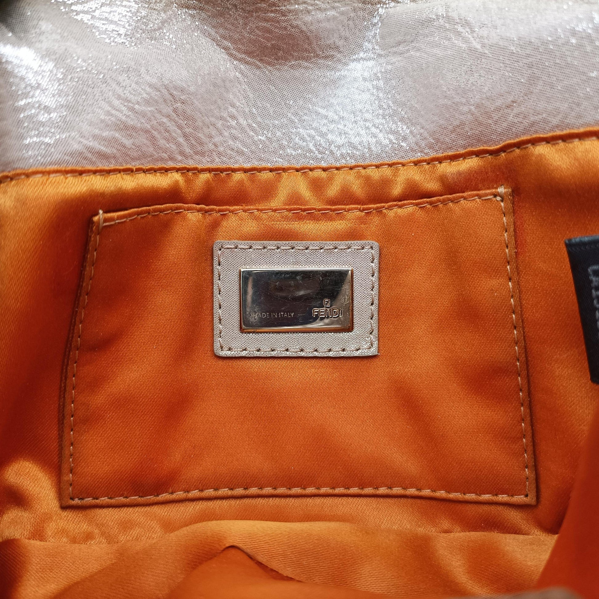 Mia Pochette Golden Leather 8BP046 2258-8BP046-BKL-108ミア ポシェット ゴールド レザー 8BP046 2258-8BP046-BKL-108