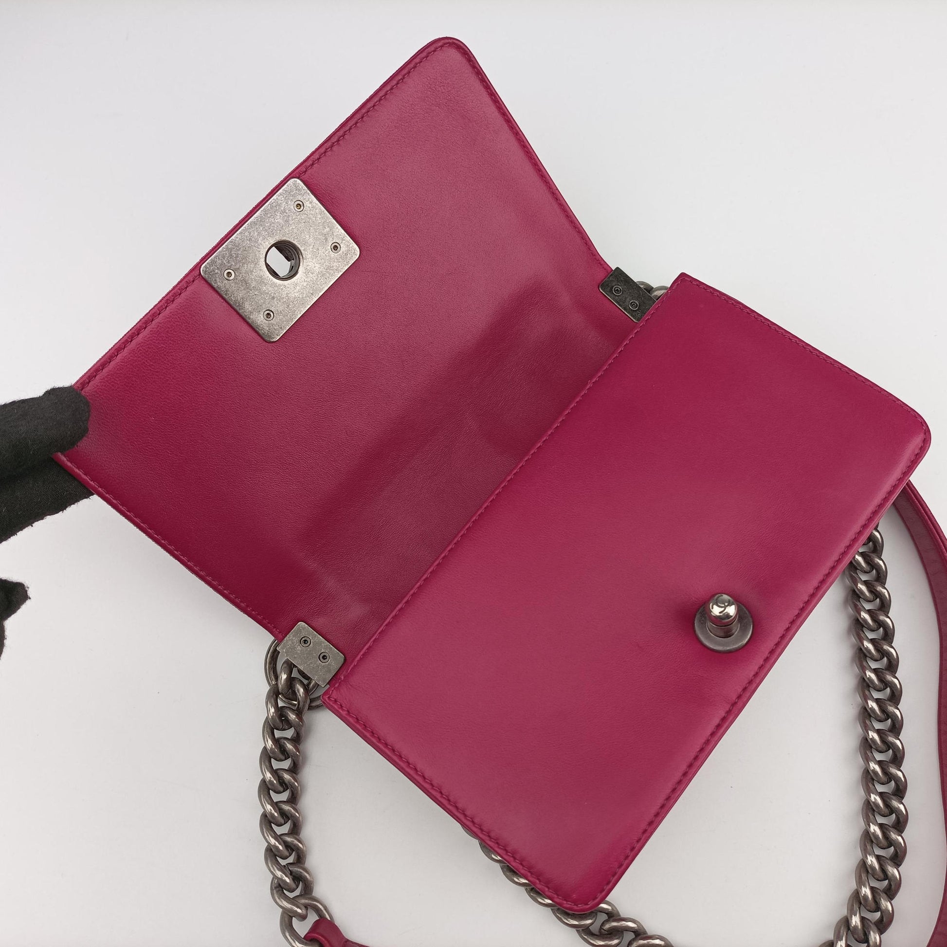 BOY CHANEL Rose velour A67416 17331264ボーイシャネル ローズ レッド ベロア A67416 17331264