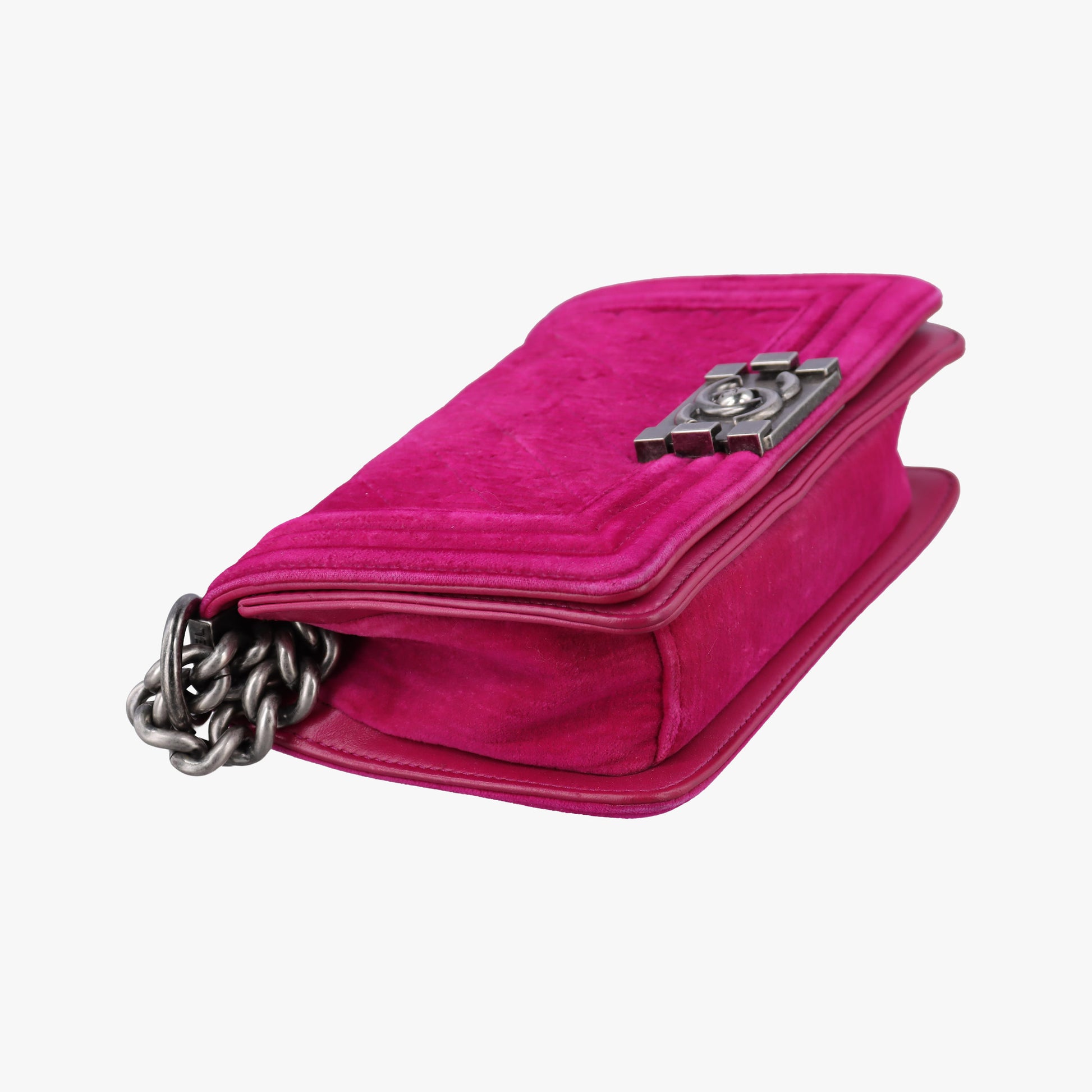 BOY CHANEL Rose velour A67416 17331264ボーイシャネル ローズ レッド ベロア A67416 17331264