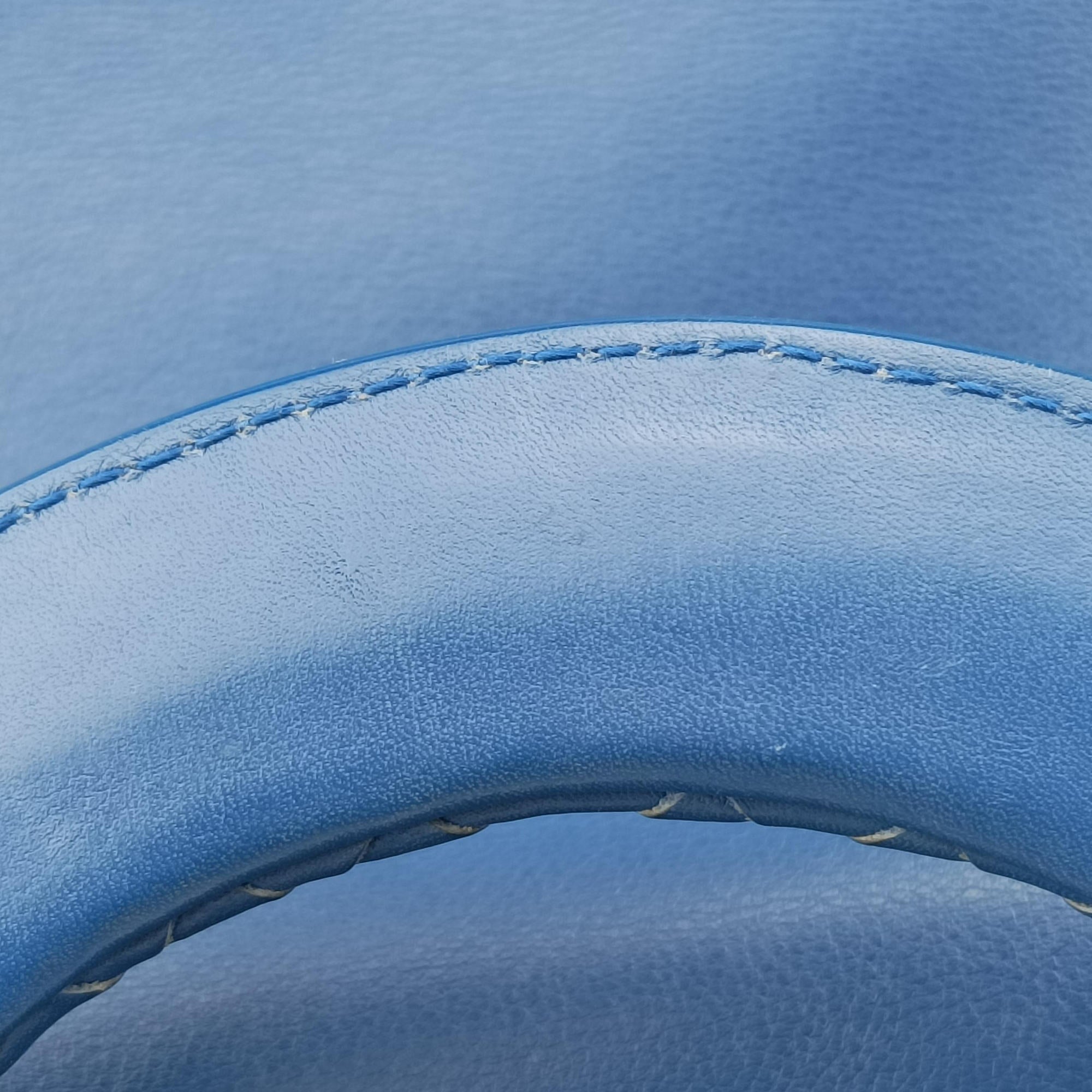 Intrecciato Blue lambskin B02630101Sイントレチャート ブルー ラムスキン B02630101S