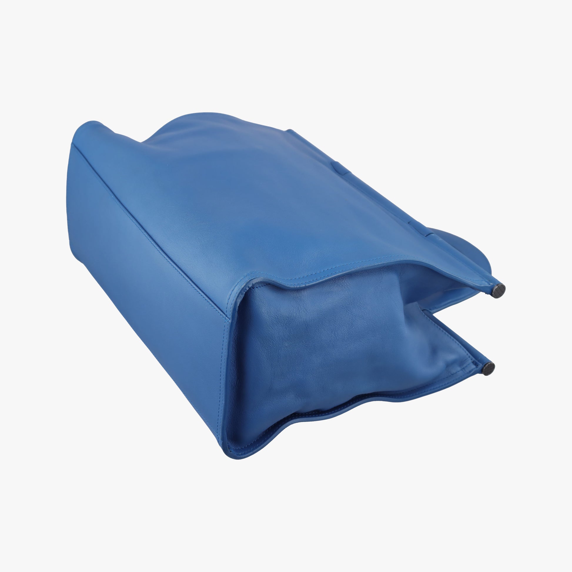 Intrecciato Blue lambskin B02630101Sイントレチャート ブルー ラムスキン B02630101S