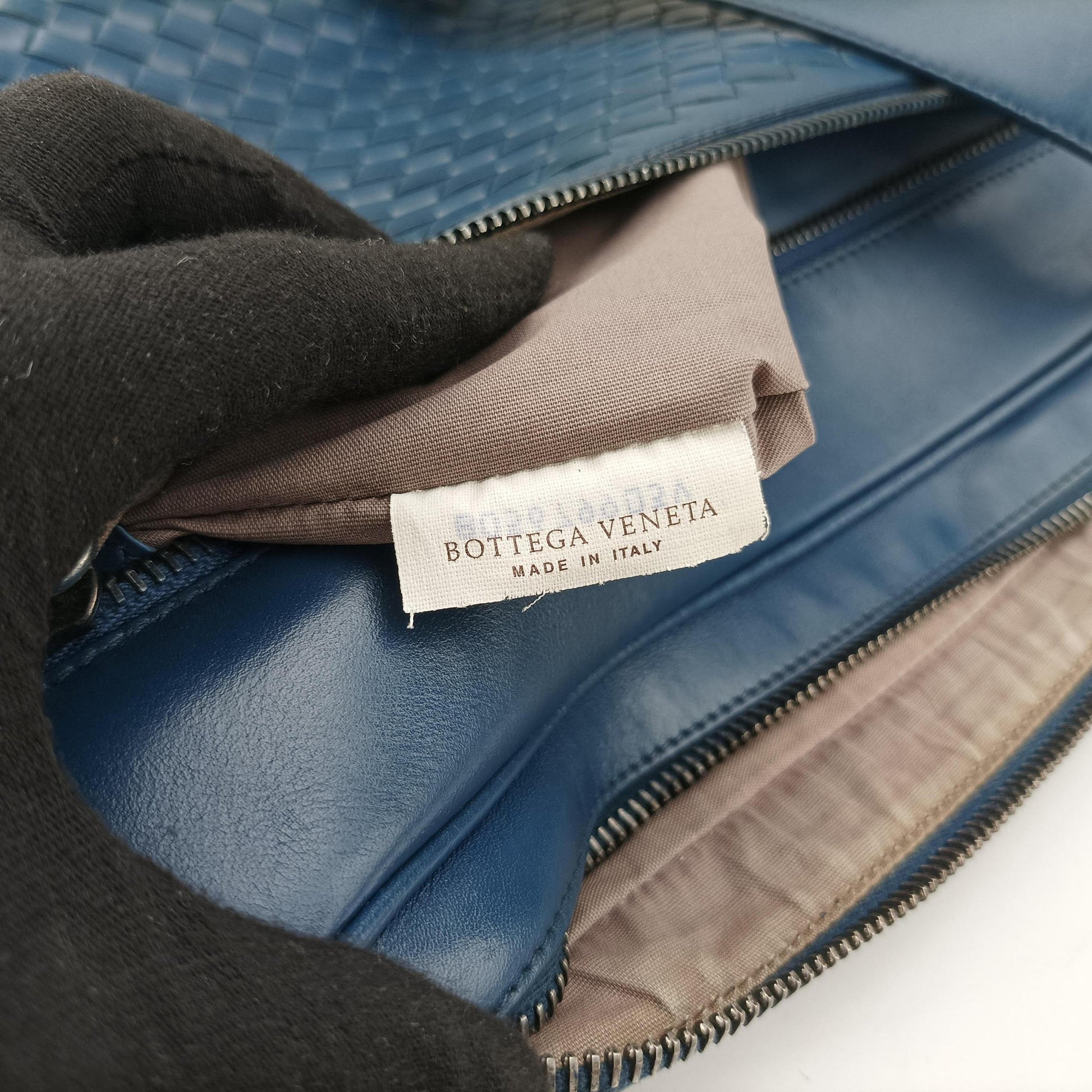 Intrecciato Navy lambskin B05679903Vイントレチャート ネイビー ラムスキン B05679903V