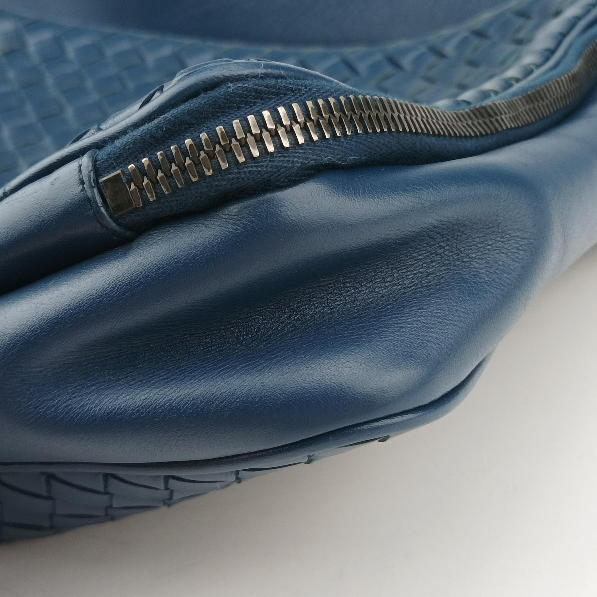 Intrecciato Navy lambskin B05679903Vイントレチャート ネイビー ラムスキン B05679903V