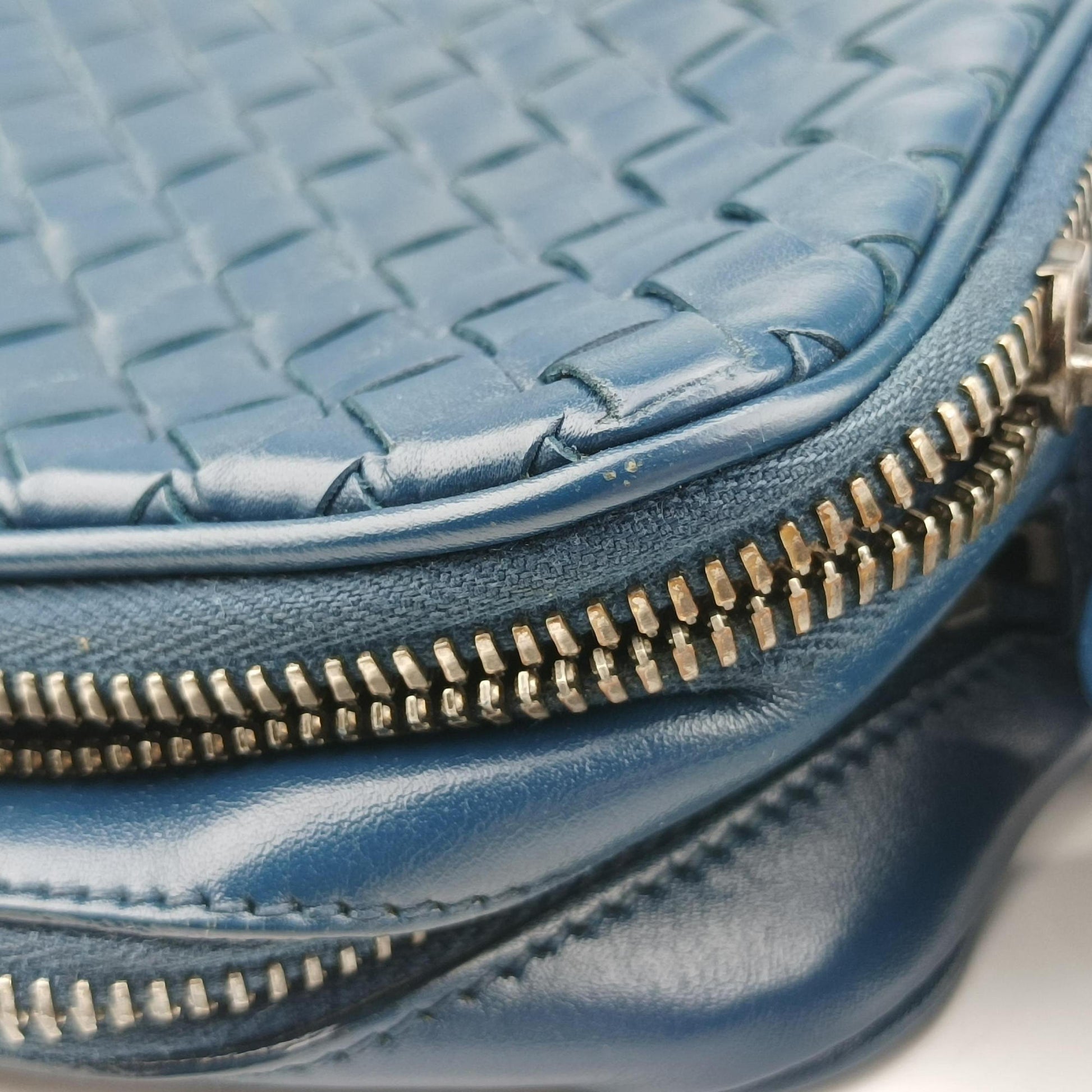 Intrecciato Navy lambskin B05679903Vイントレチャート ネイビー ラムスキン B05679903V